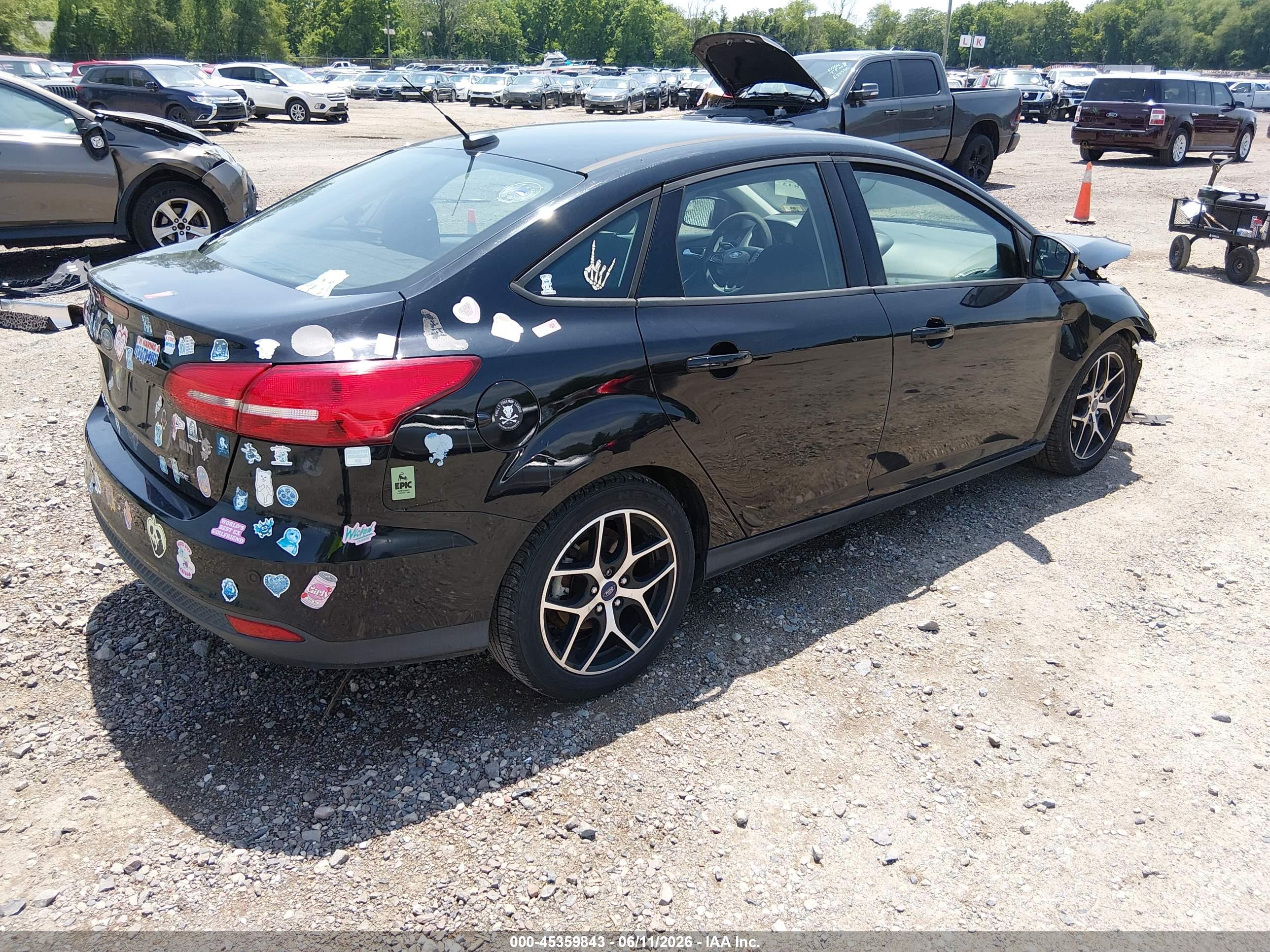 FORD FOCUS image 4