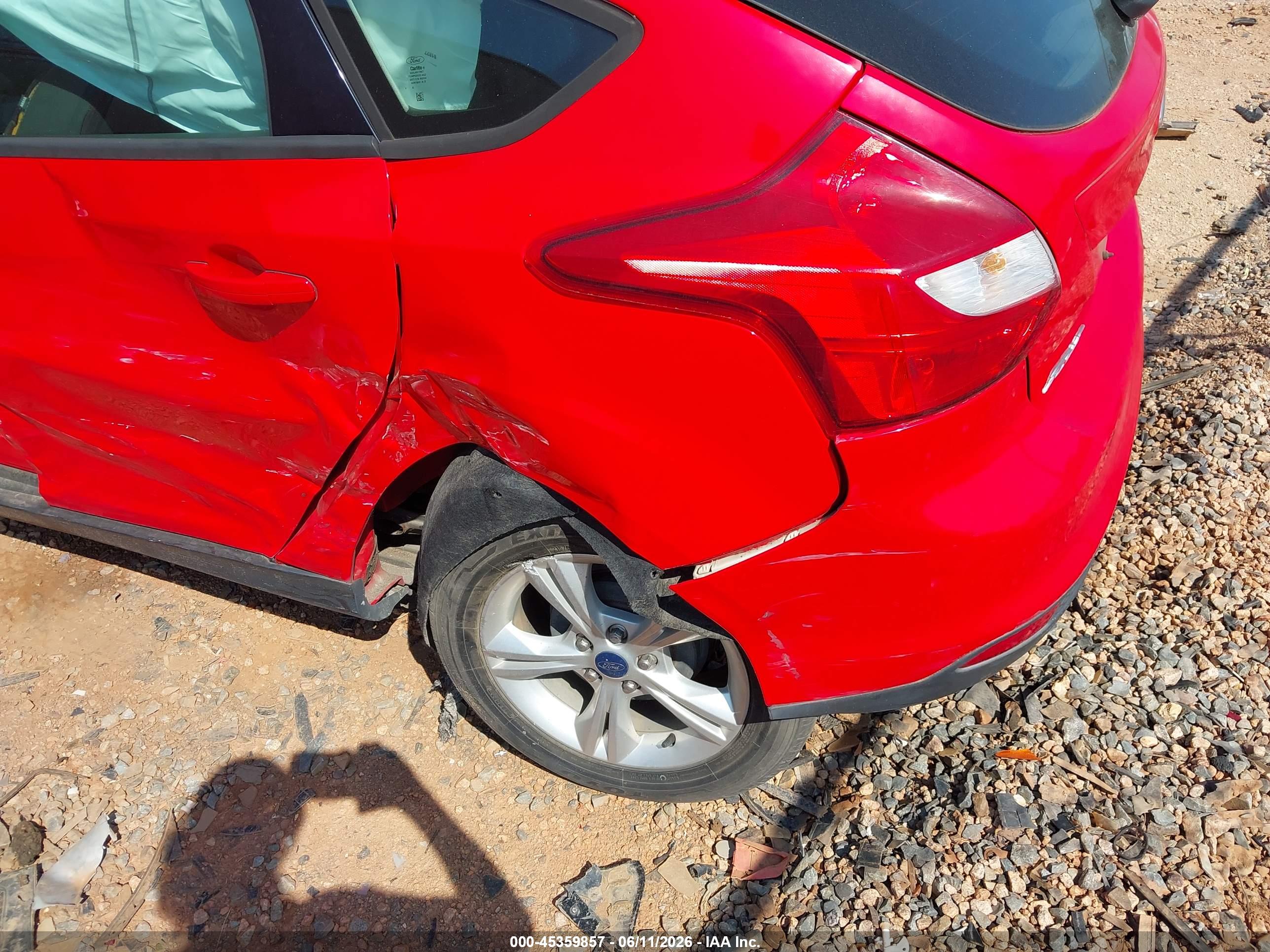 FORD FOCUS image 6