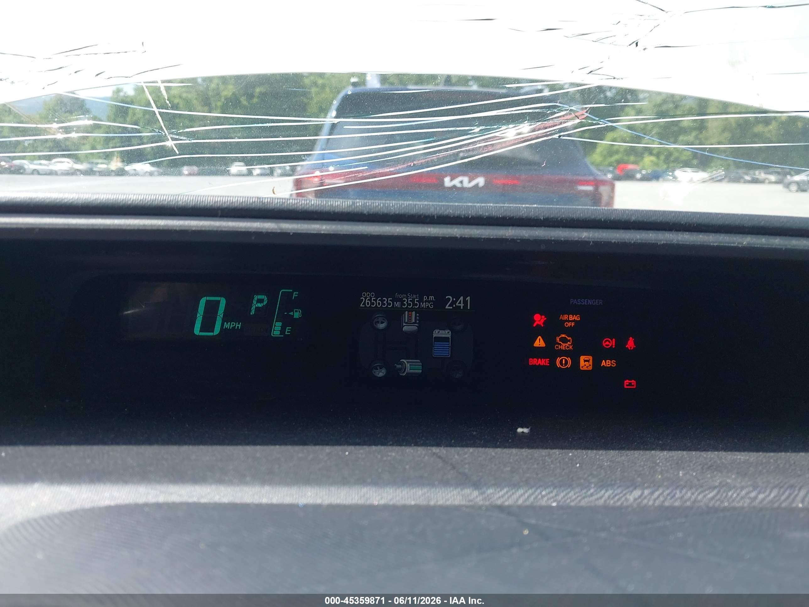 TOYOTA PRIUS image 7