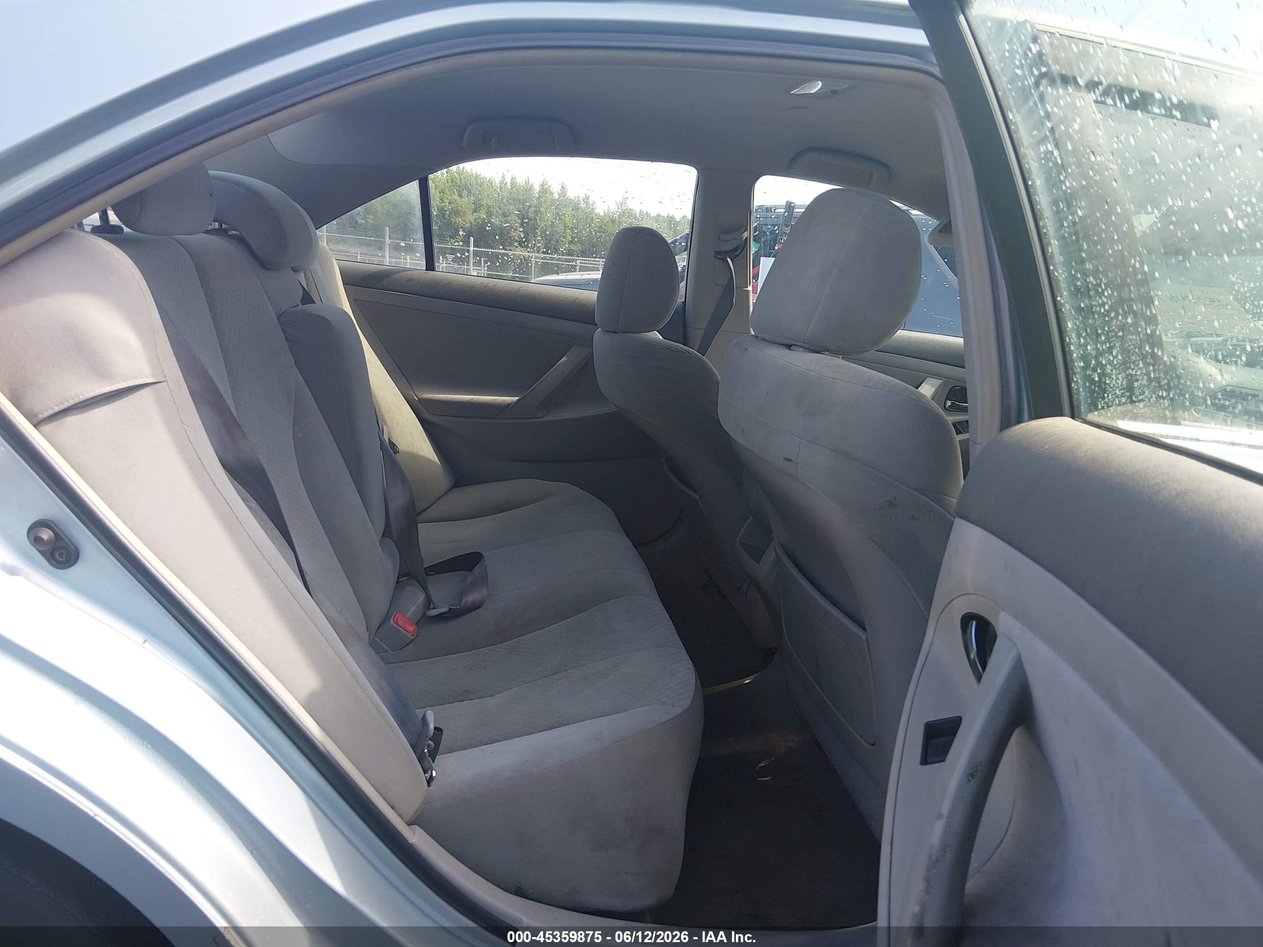 TOYOTA CAMRY image 8
