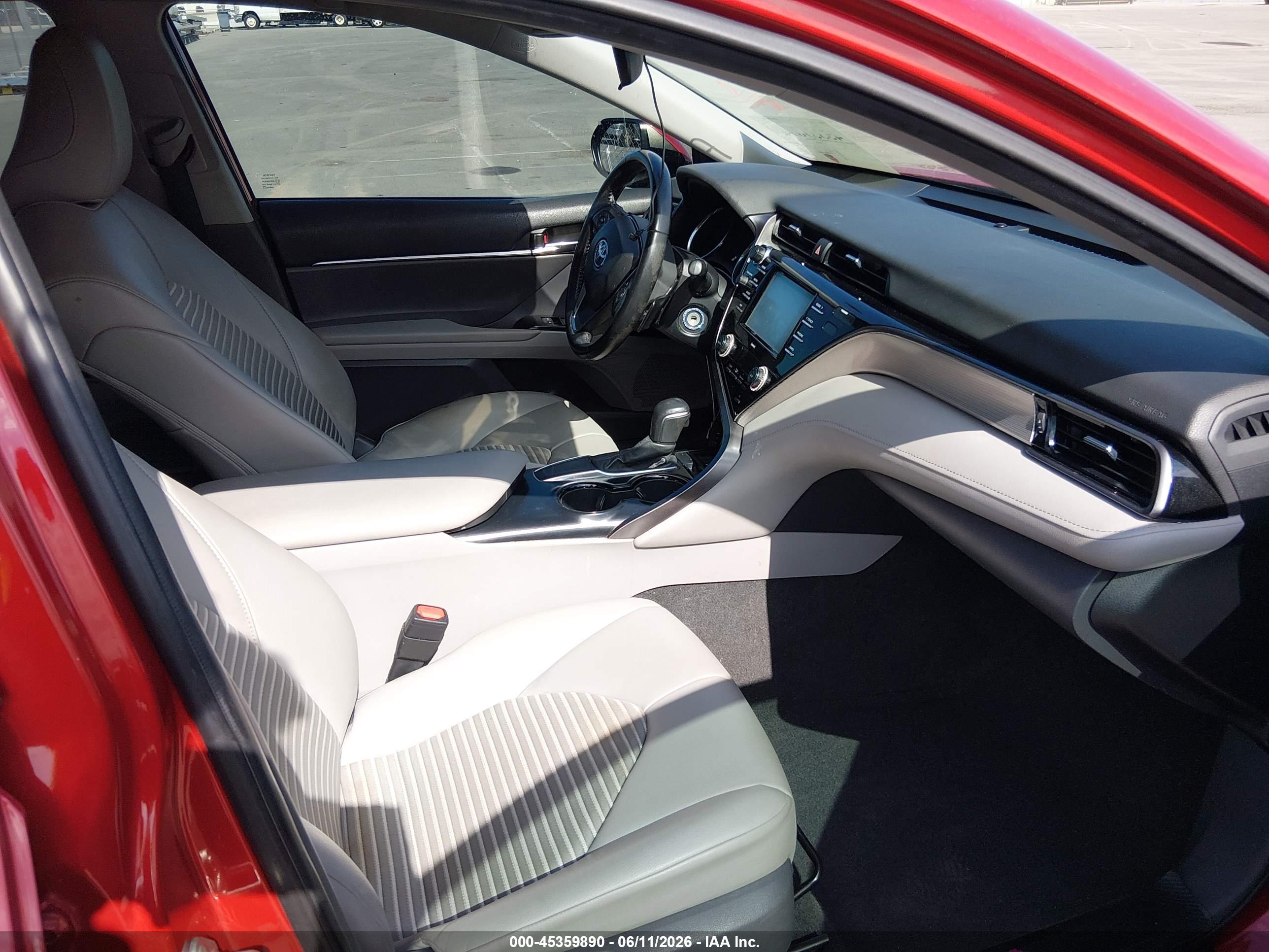 TOYOTA CAMRY image 5