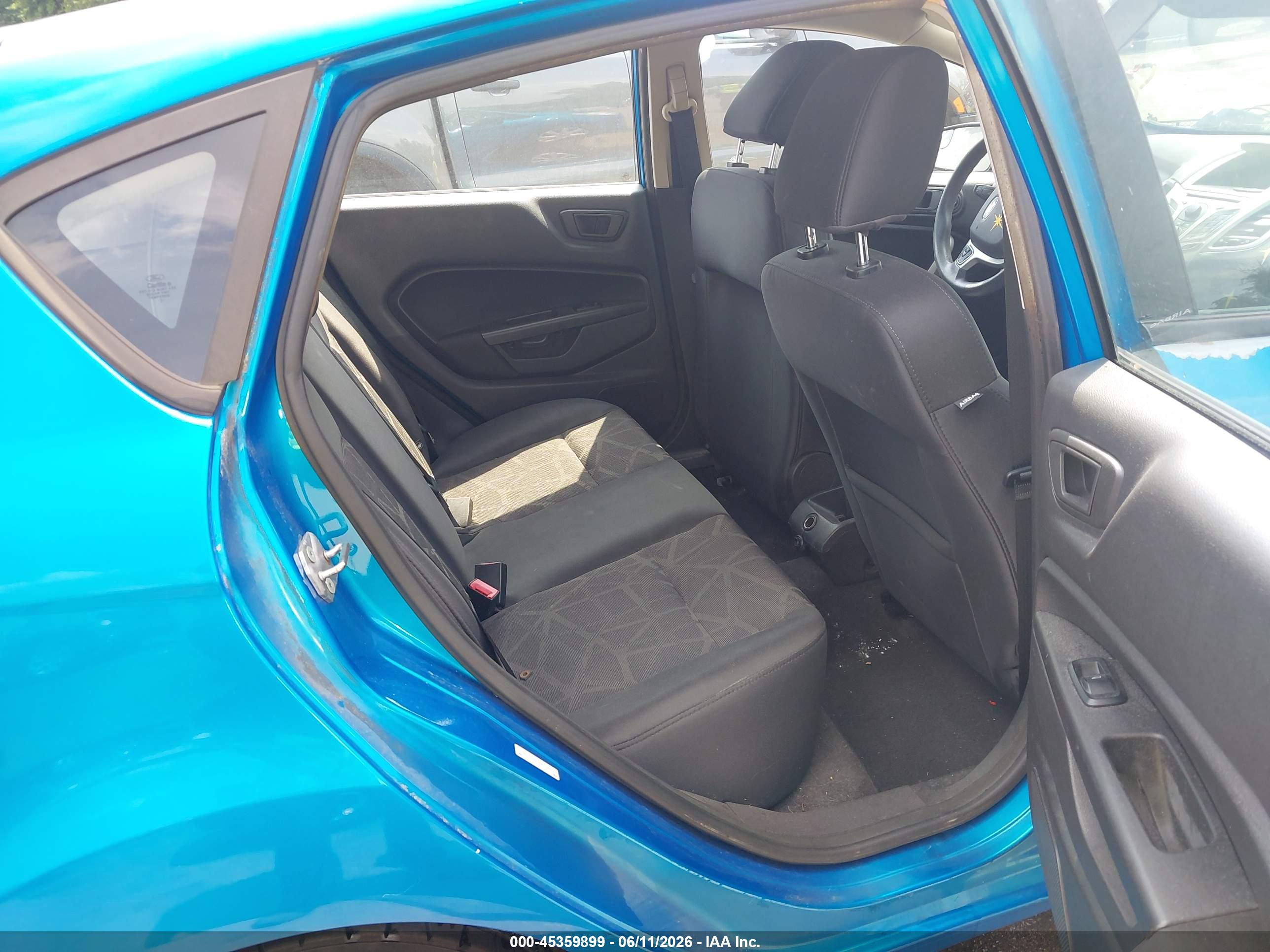 FORD FIESTA image 8