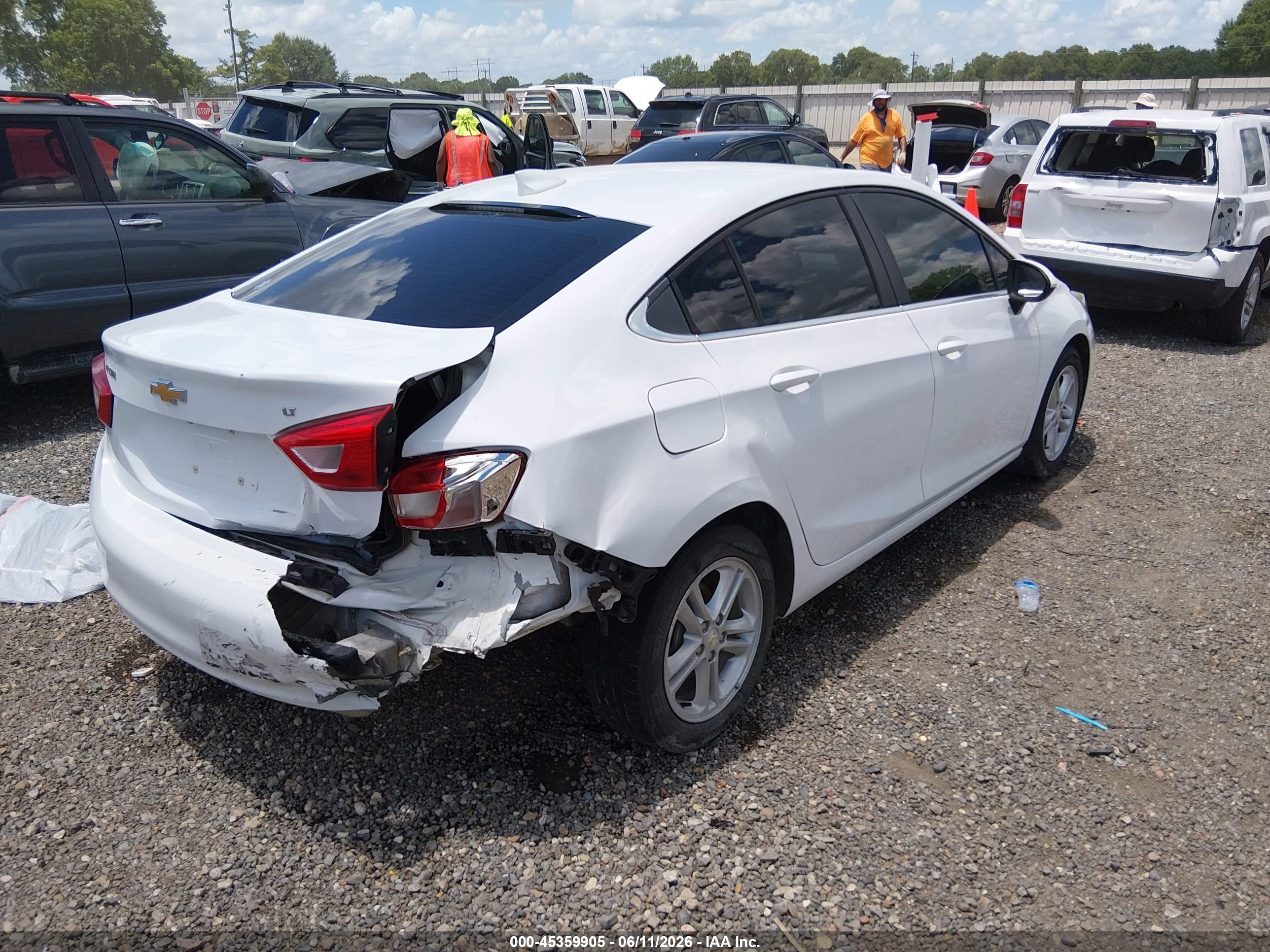 CHEVROLET CRUZE image 4