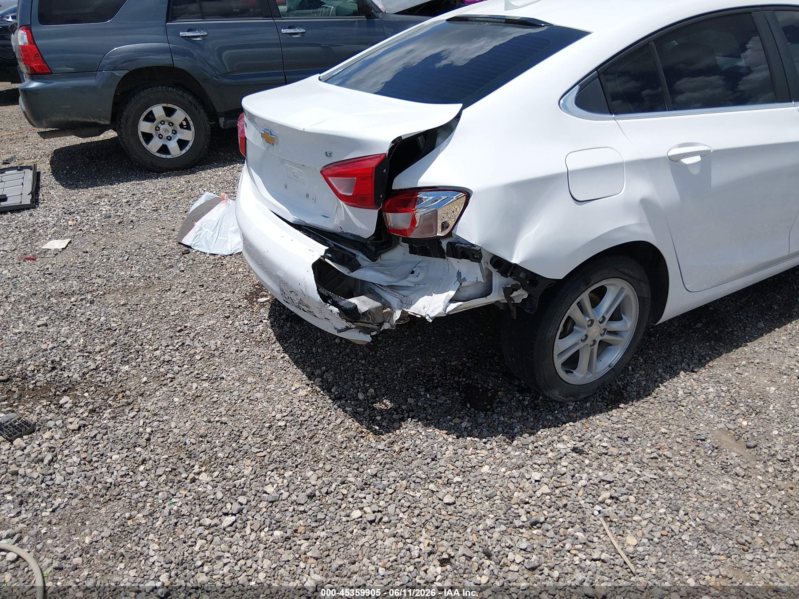 CHEVROLET CRUZE image 6