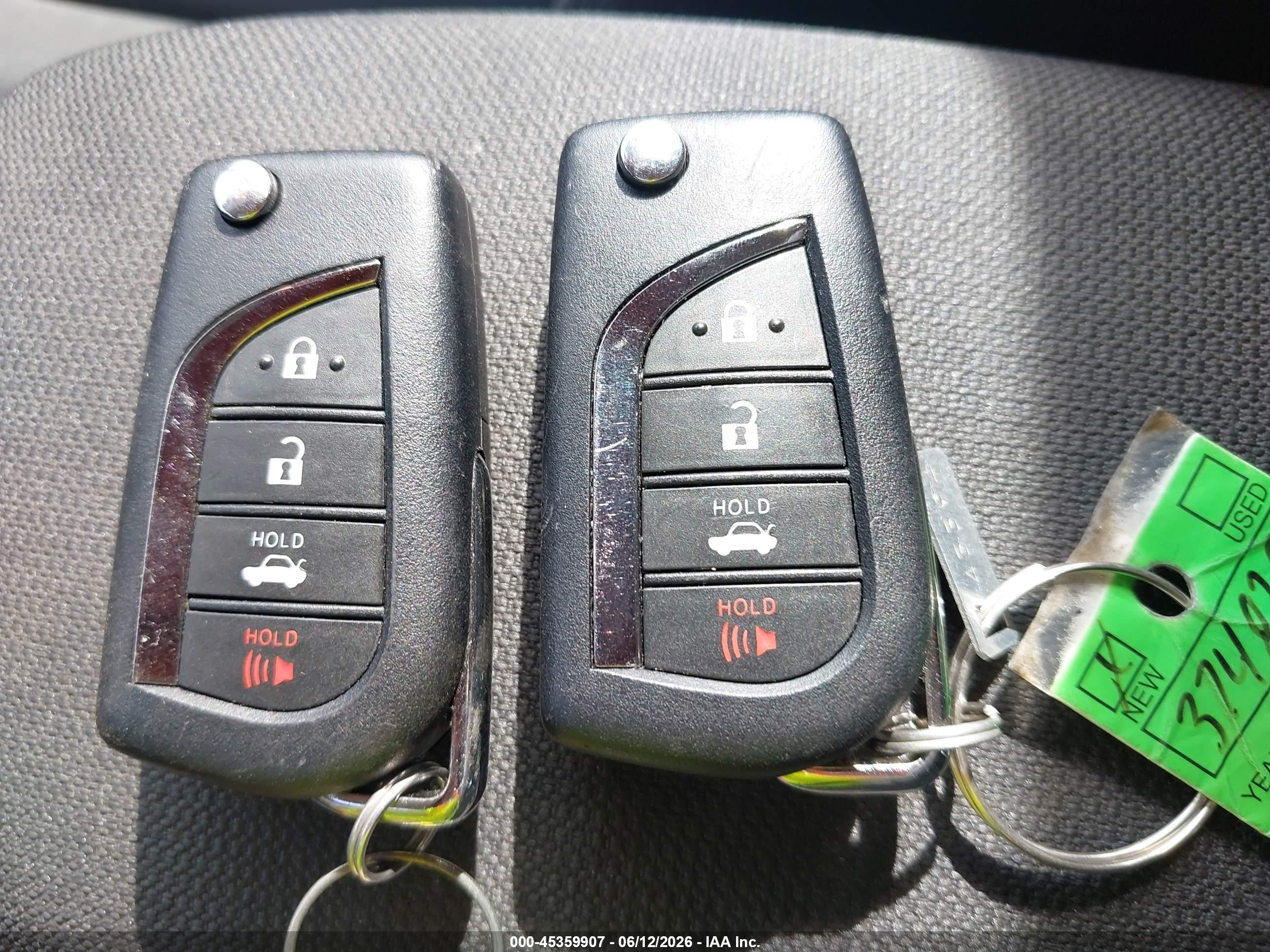 TOYOTA COROLLA image 11