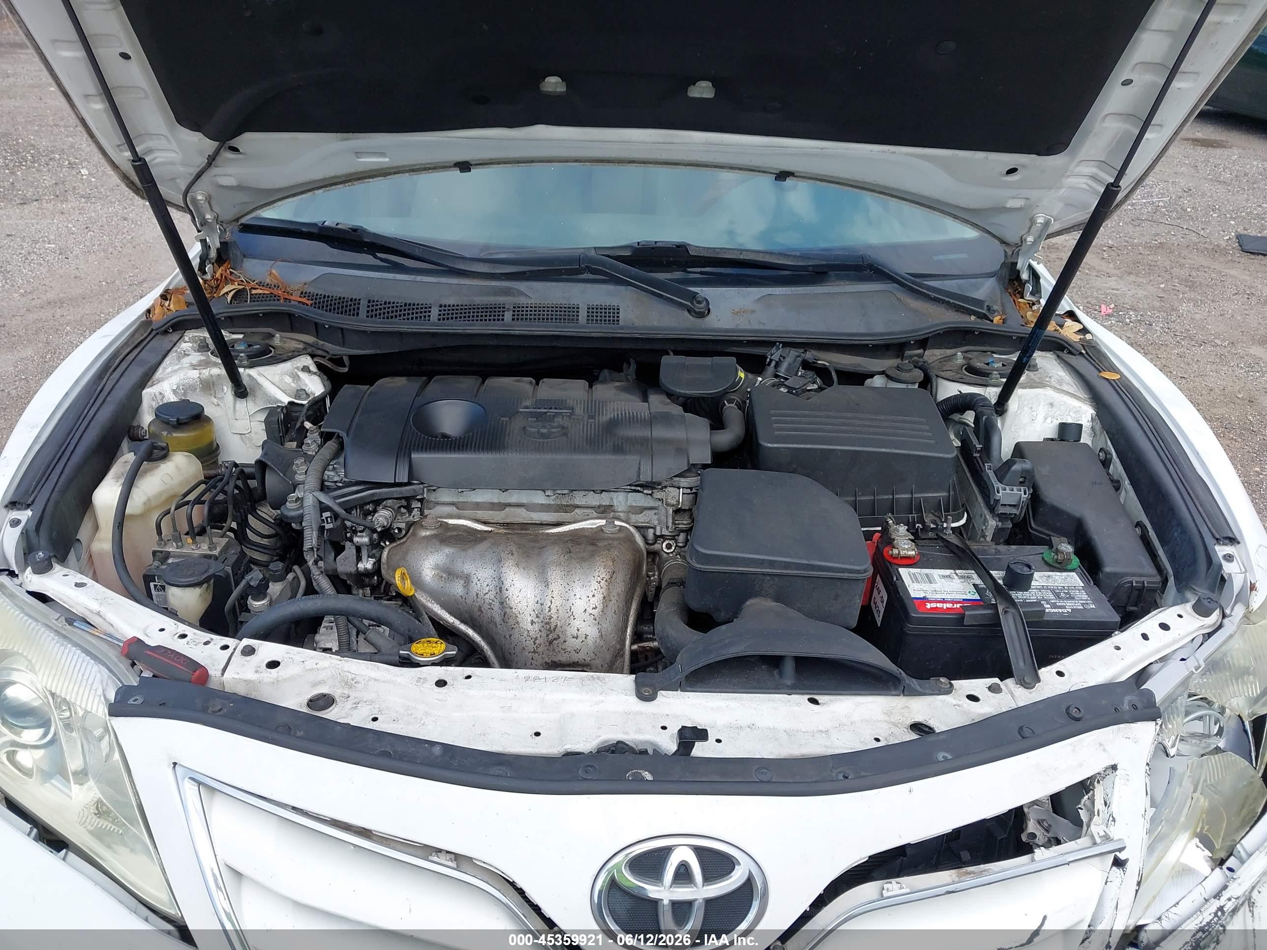 TOYOTA CAMRY image 10