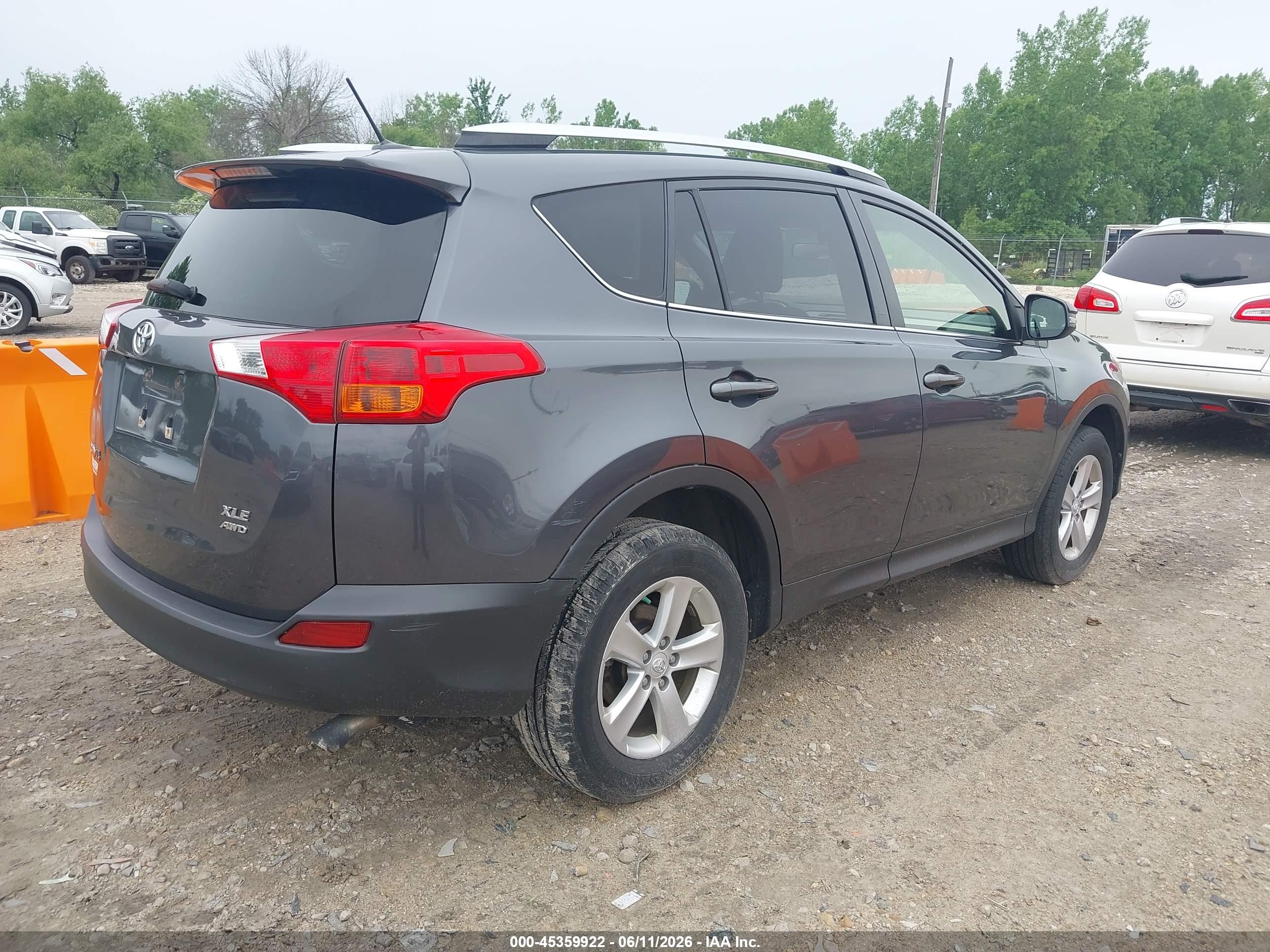 TOYOTA RAV4 image 4