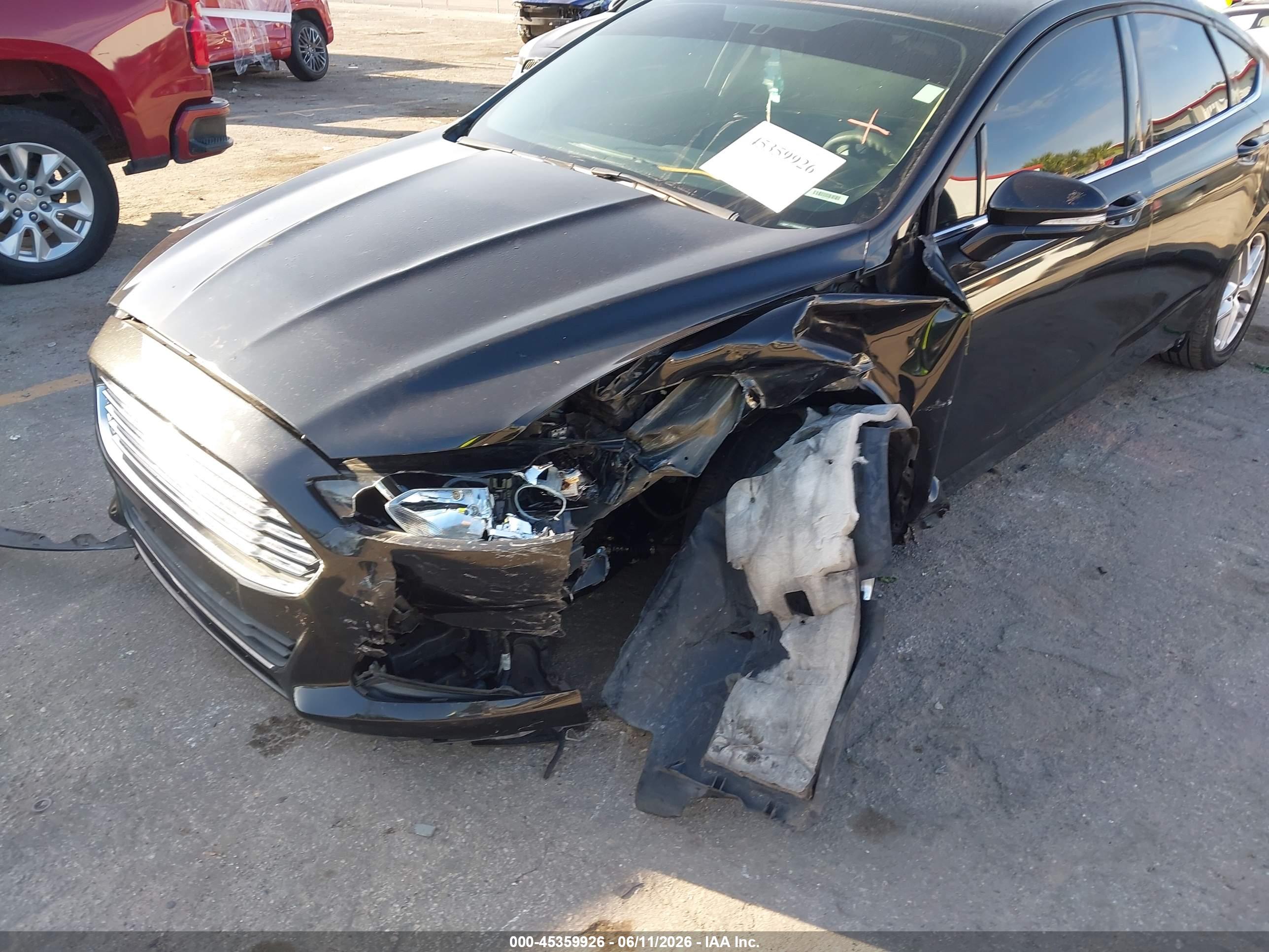 FORD FUSION image 6