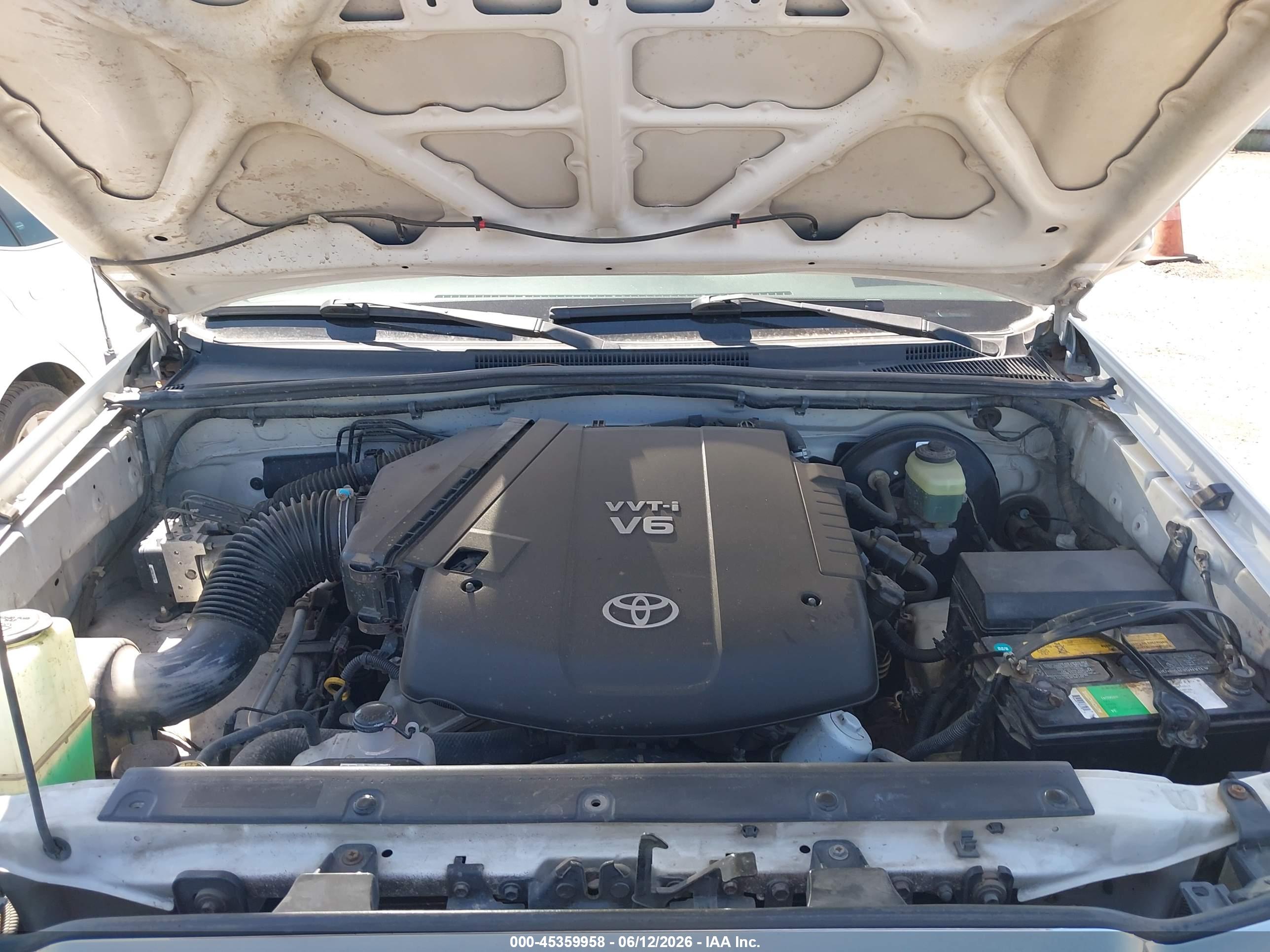 TOYOTA TACOMA image 10