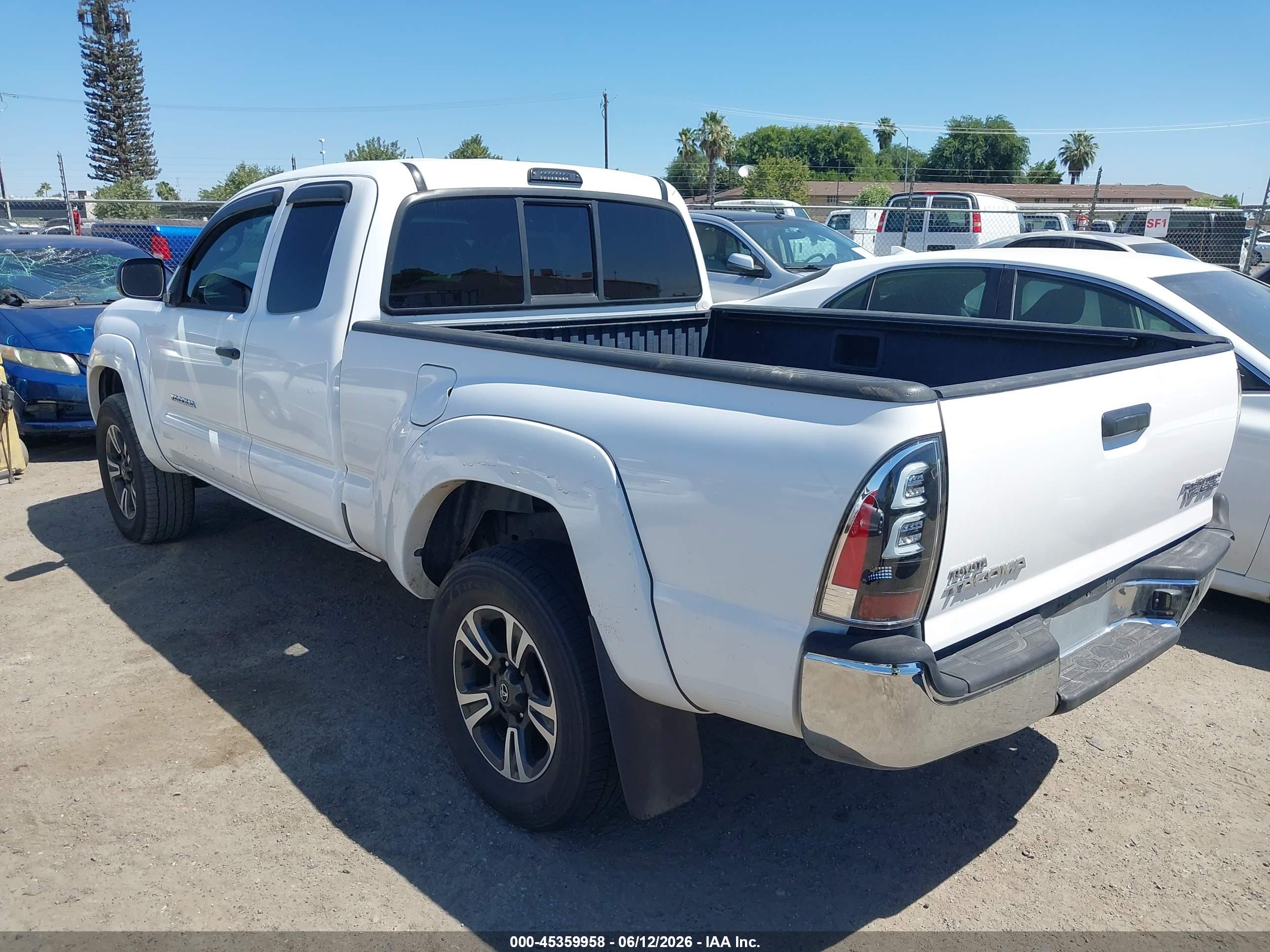TOYOTA TACOMA image 3