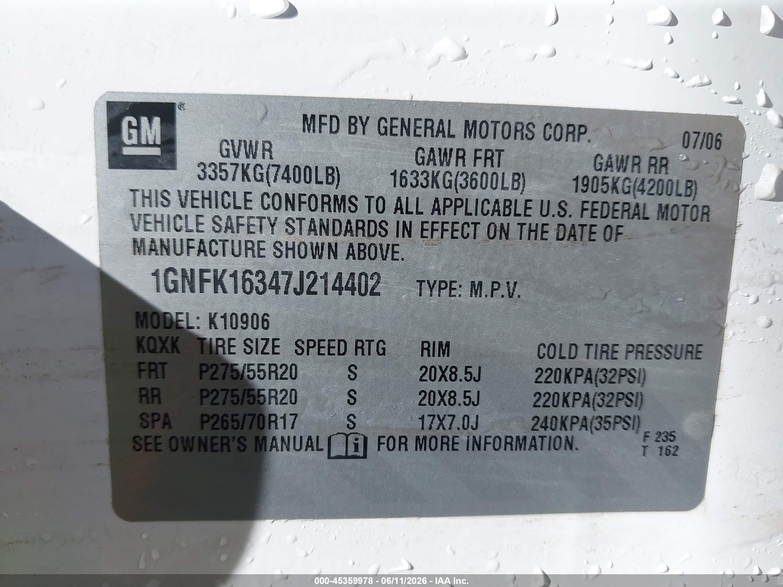 CHEVROLET SUBURBAN image 9