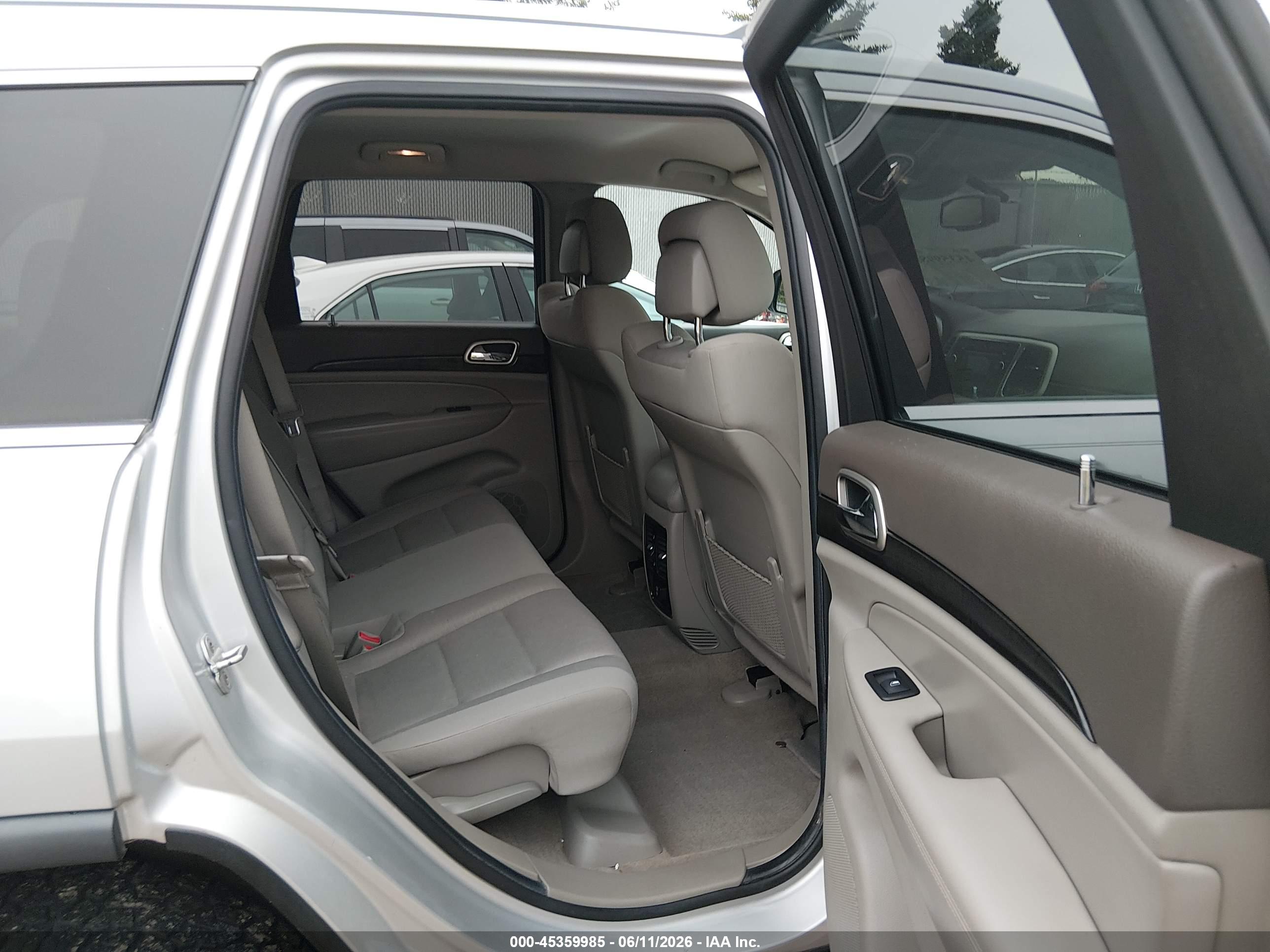 JEEP GRAND image 8