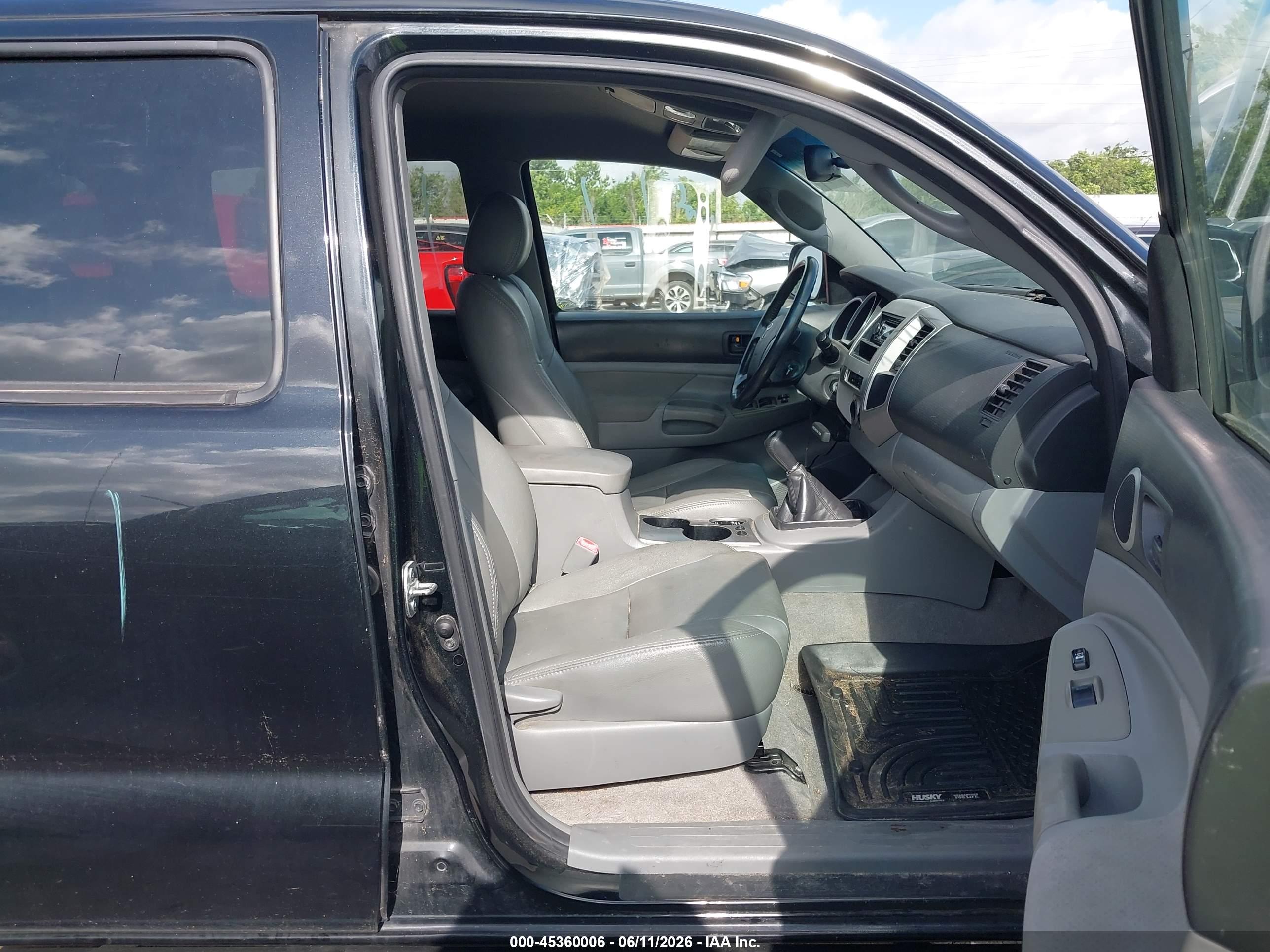 TOYOTA TACOMA image 5