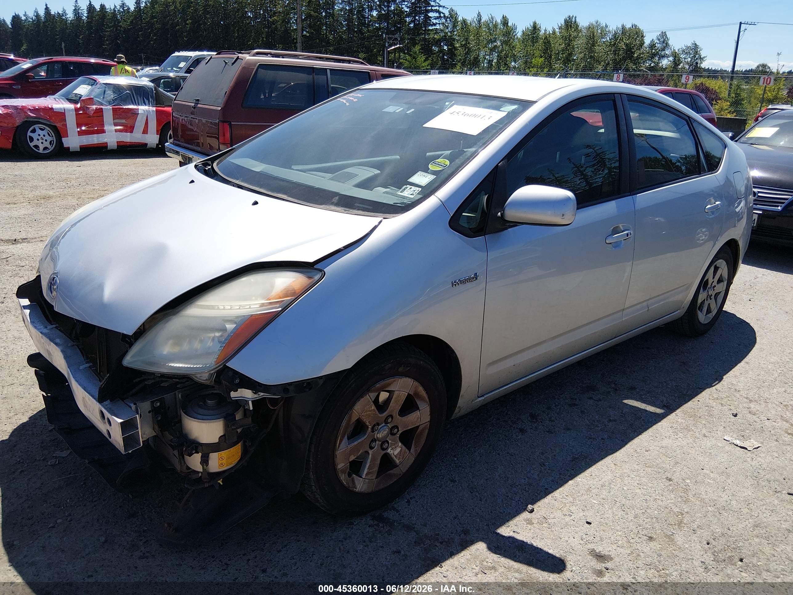 TOYOTA PRIUS image 2