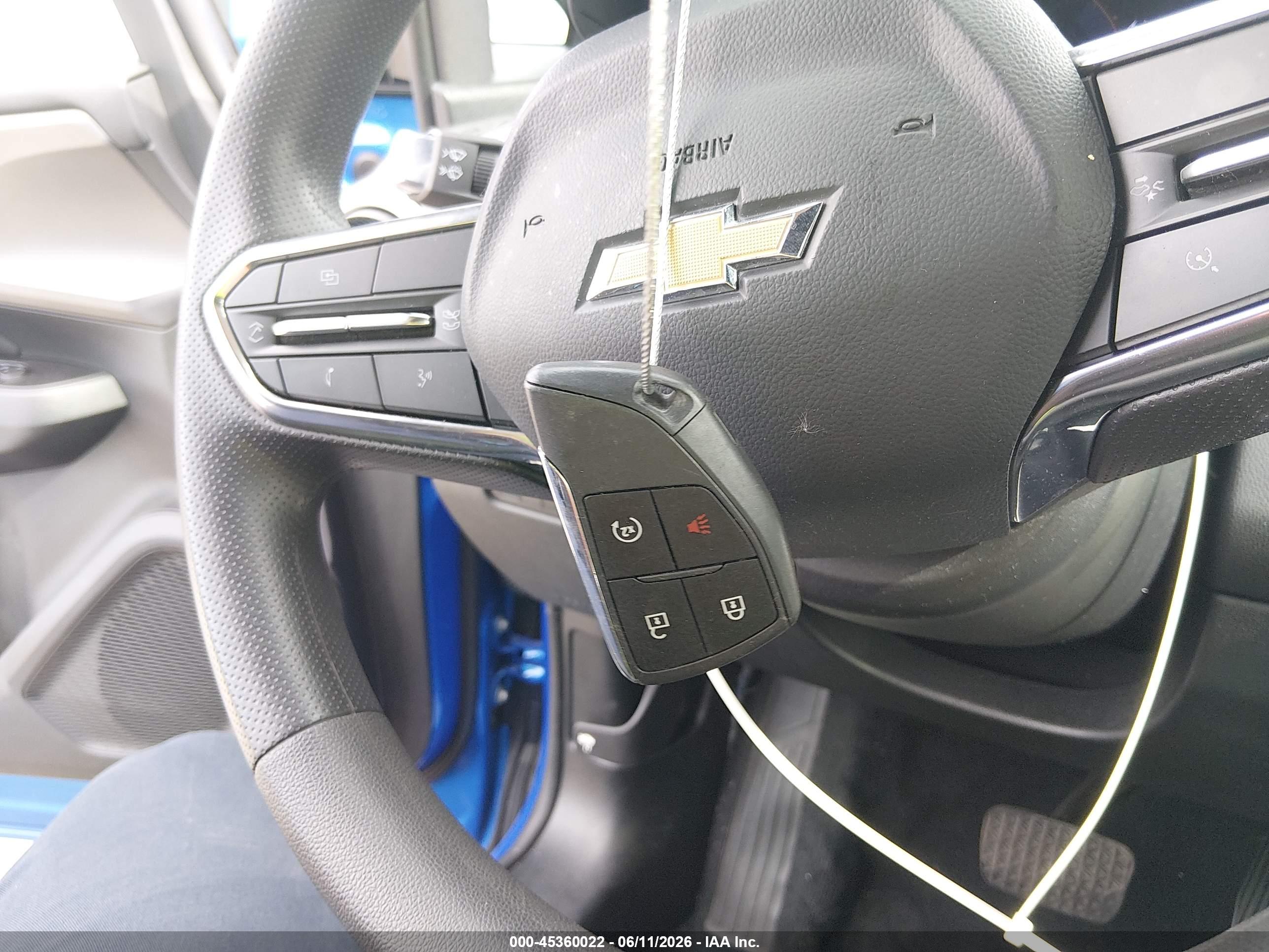 CHEVROLET EQUINOX image 11