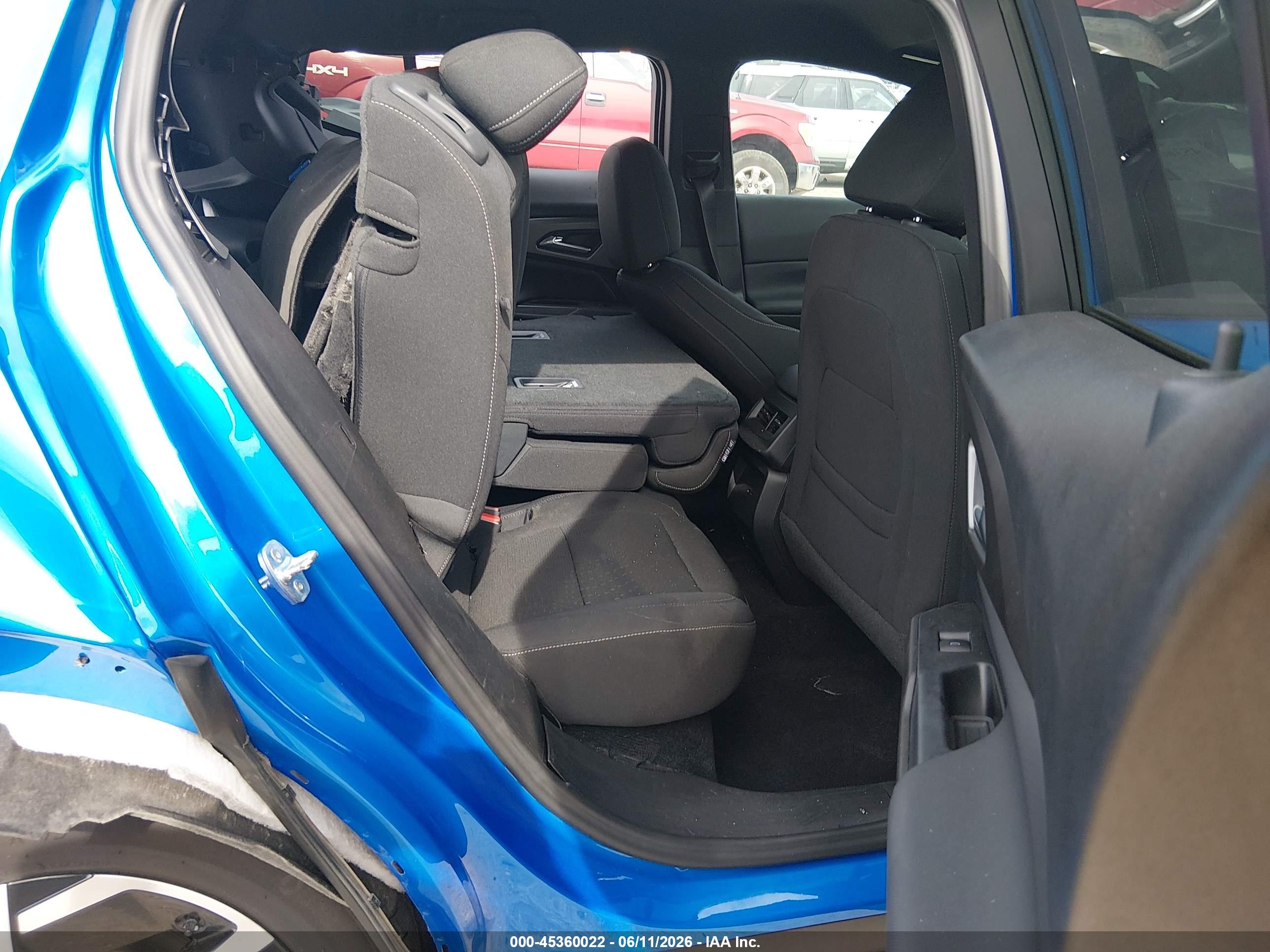 CHEVROLET EQUINOX image 8