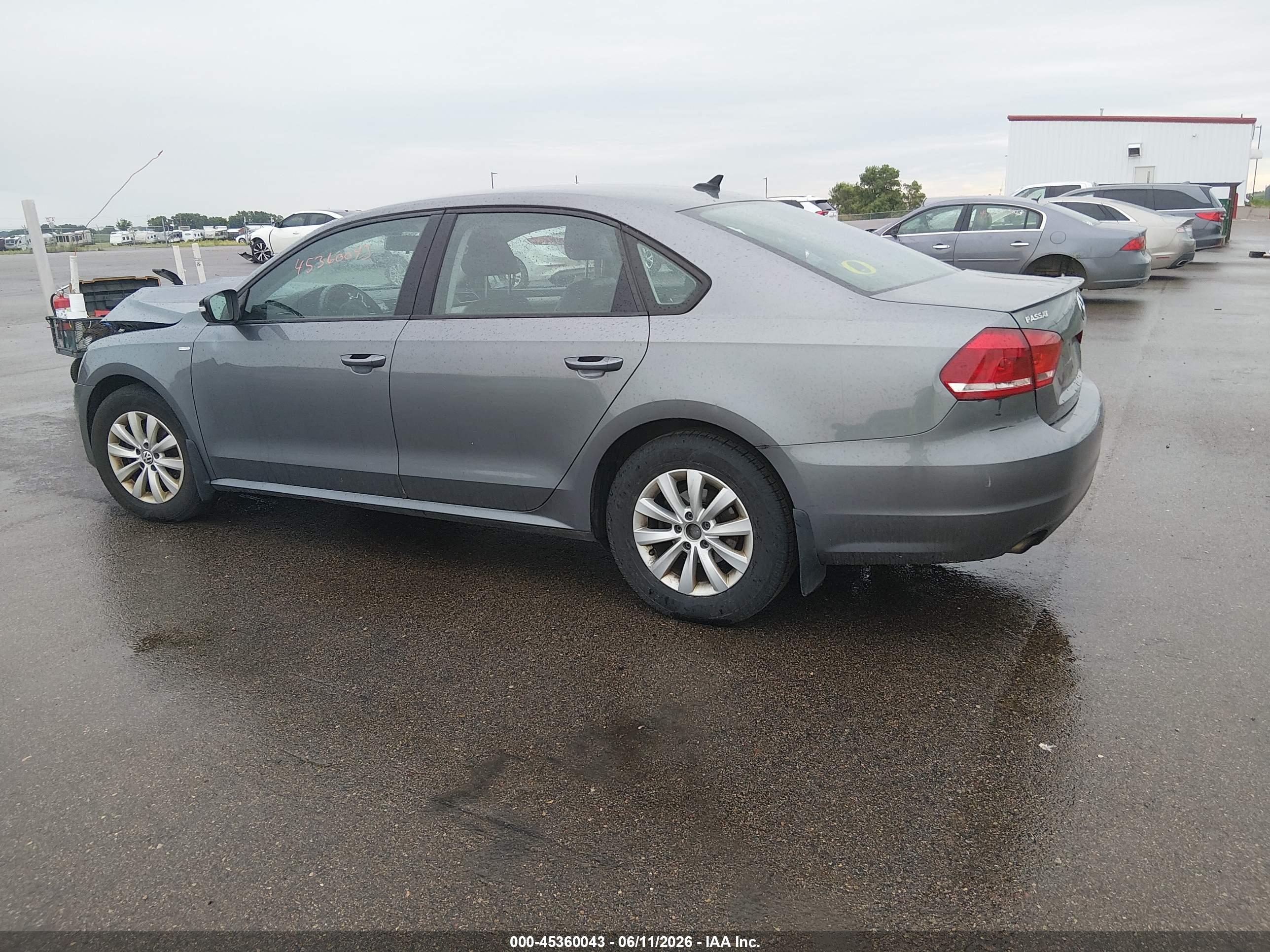VOLKSWAGEN PASSAT image 3