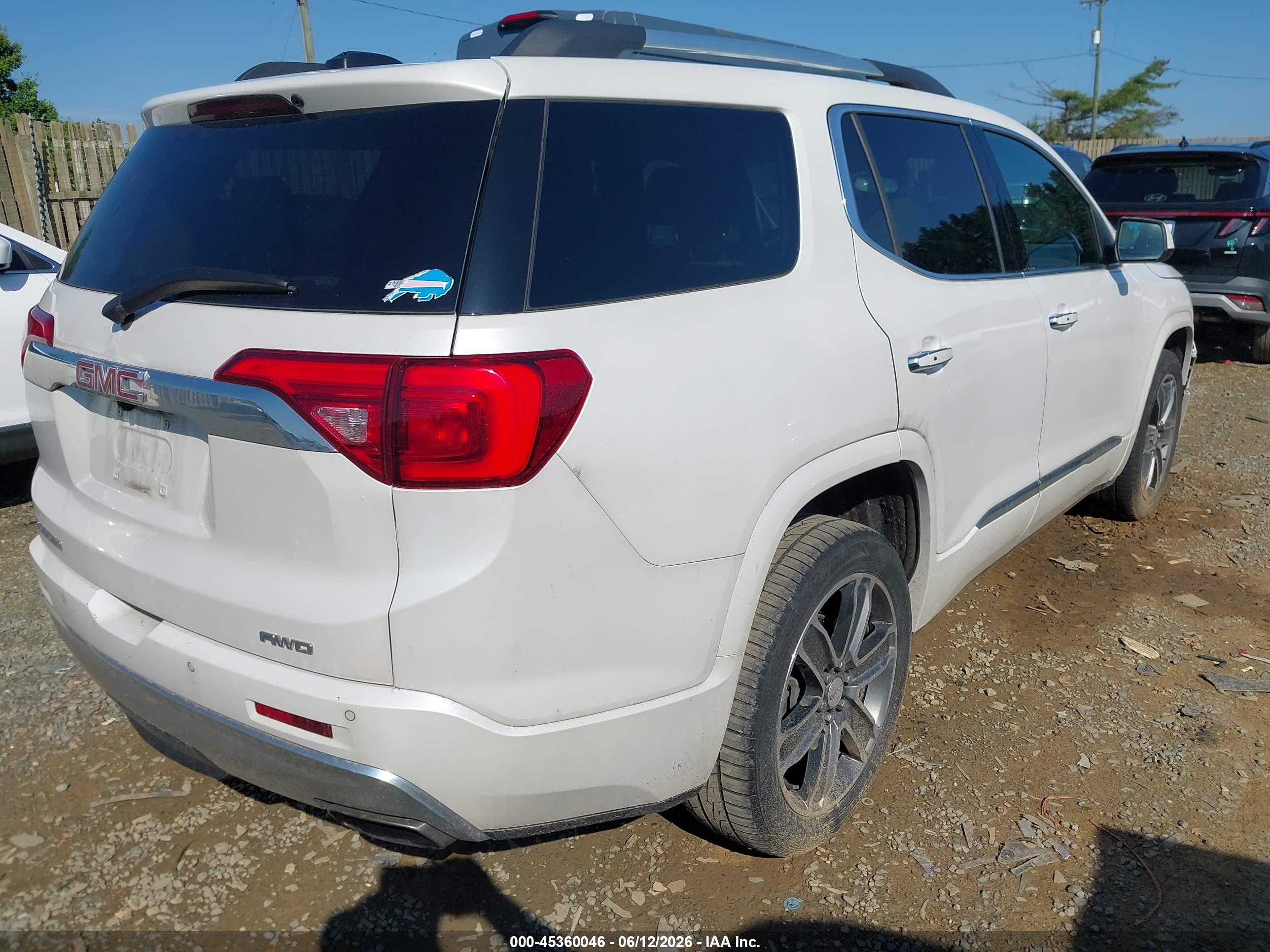GMC ACADIA image 4