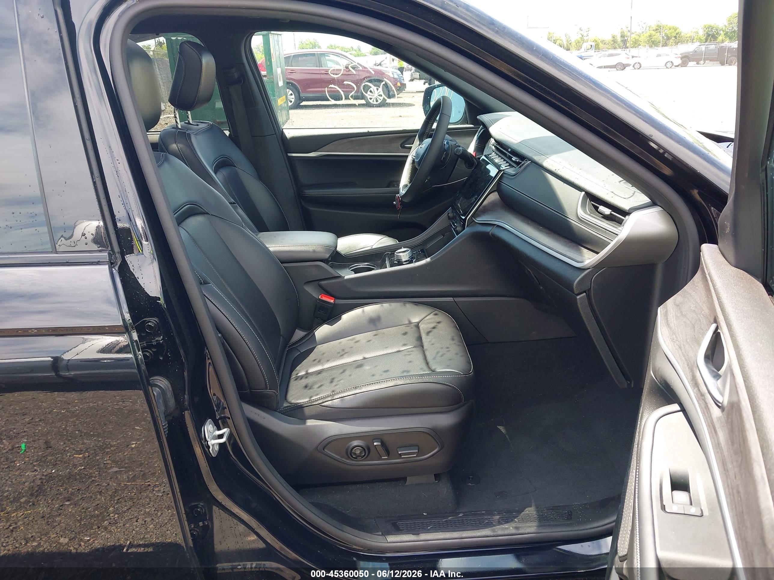 JEEP GRAND image 5