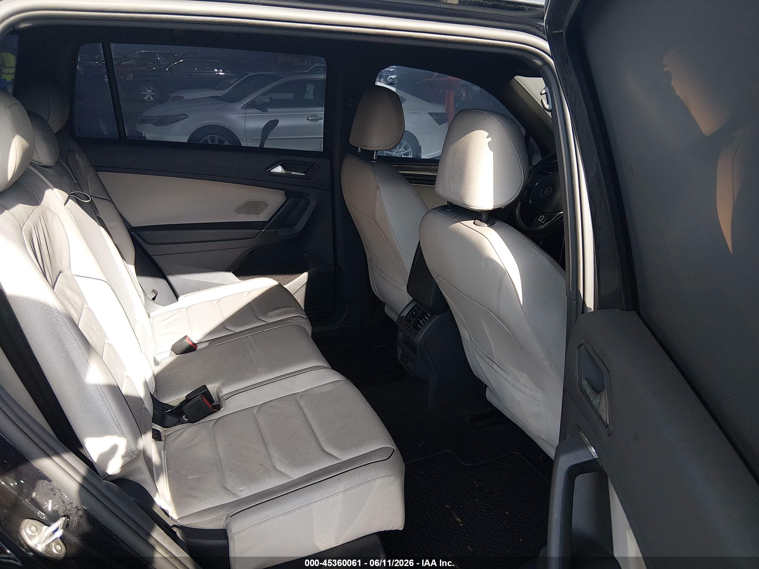 VOLKSWAGEN TIGUAN image 8