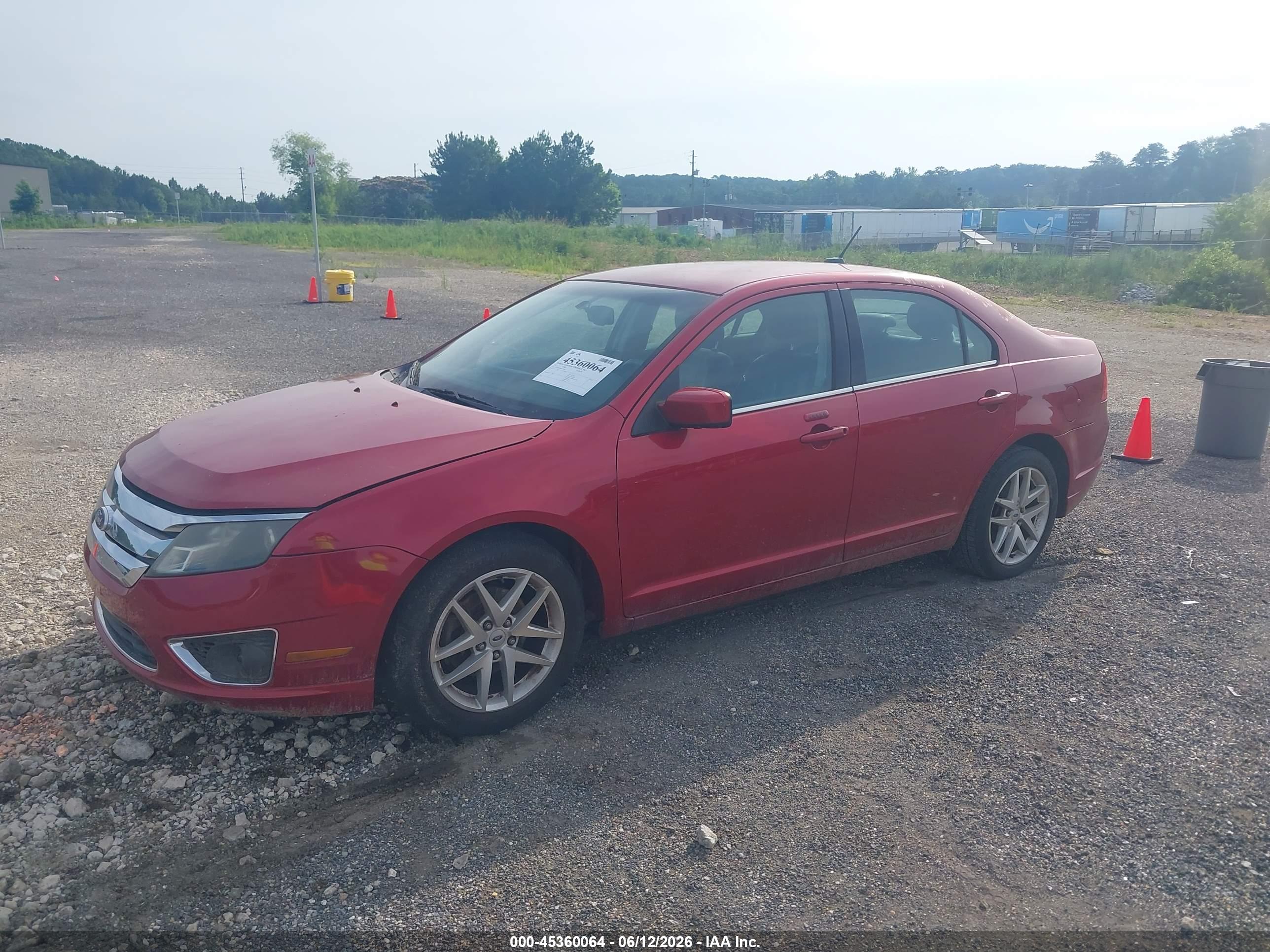 FORD FUSION image 2