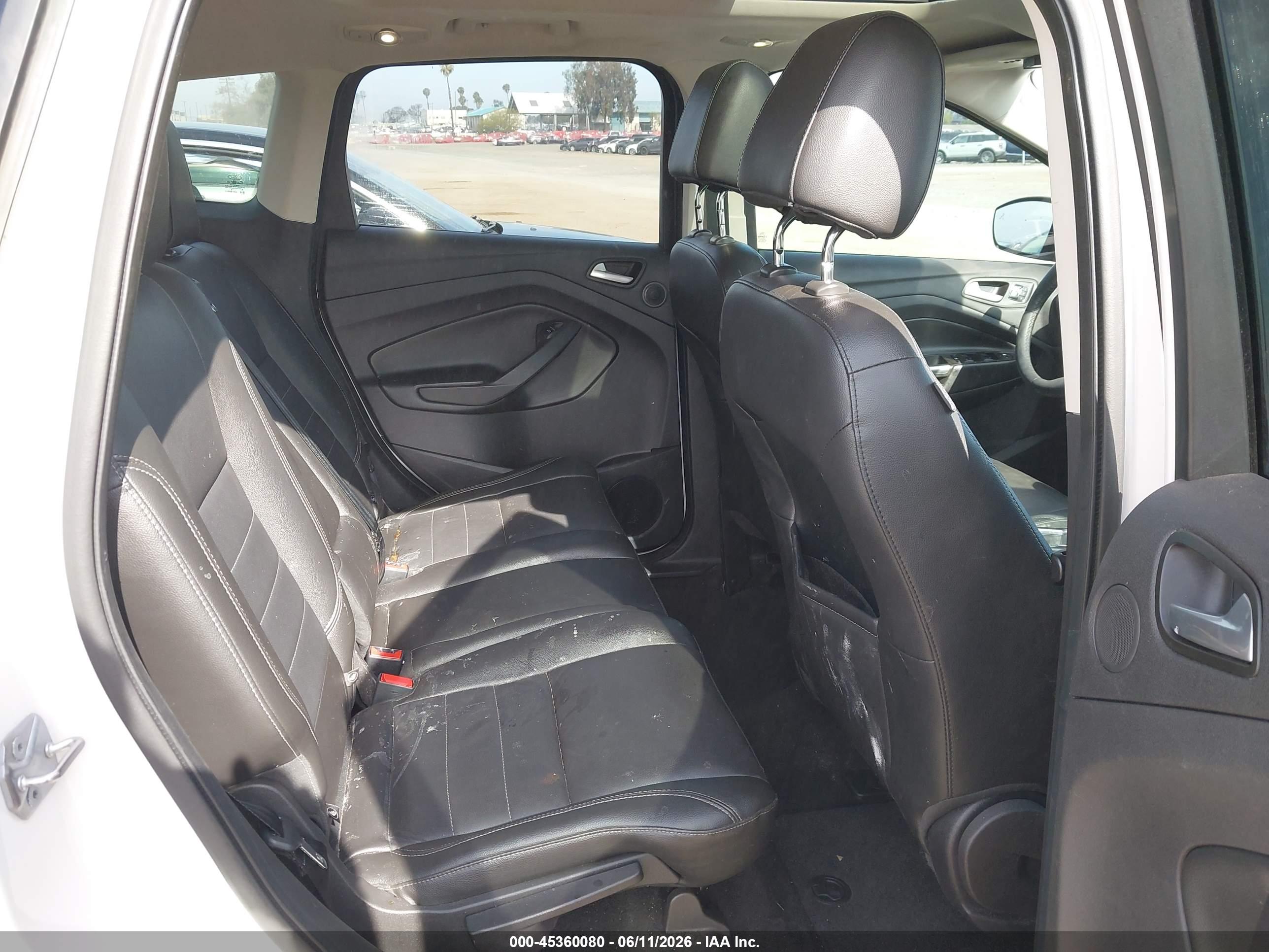 FORD ESCAPE image 8