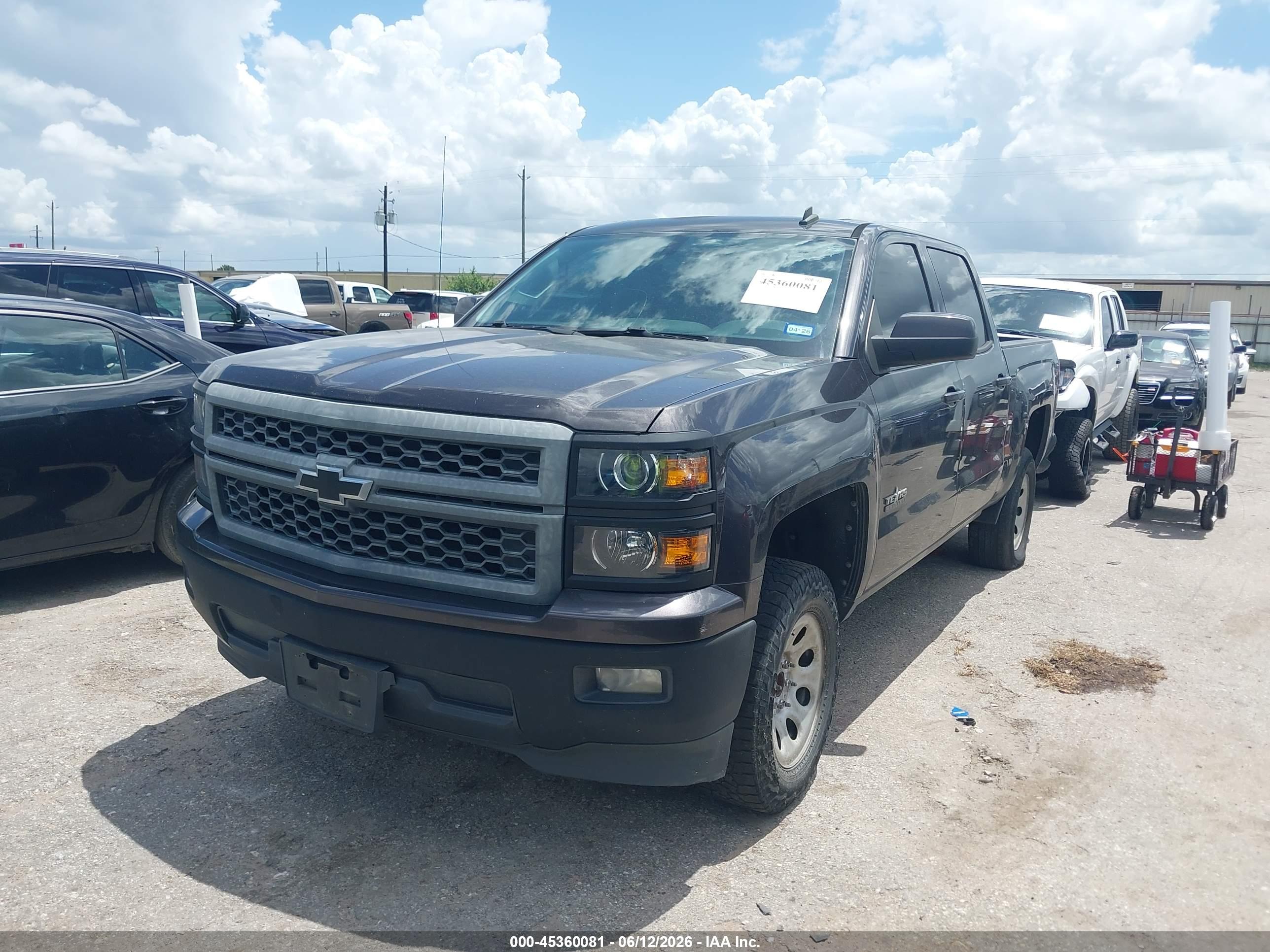 CHEVROLET SILVERADO image 2
