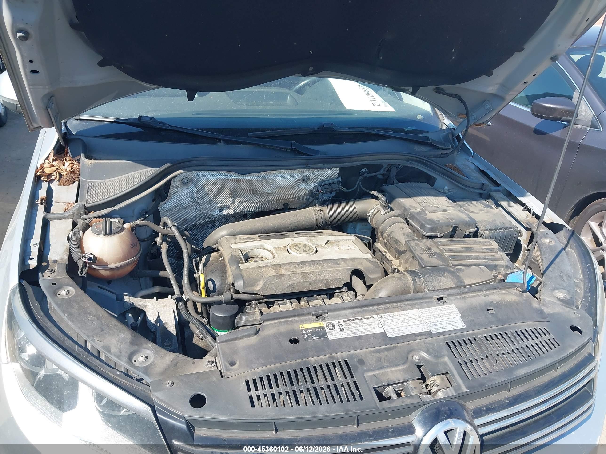 VOLKSWAGEN TIGUAN image 10