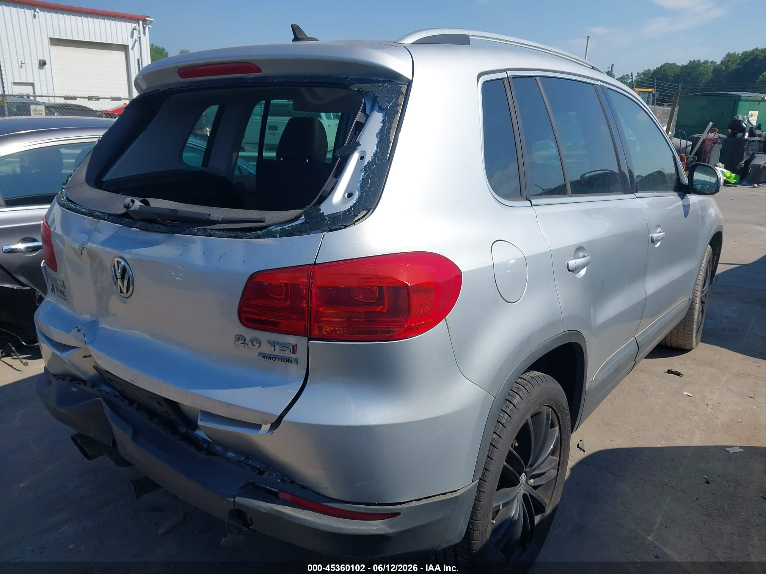VOLKSWAGEN TIGUAN image 4