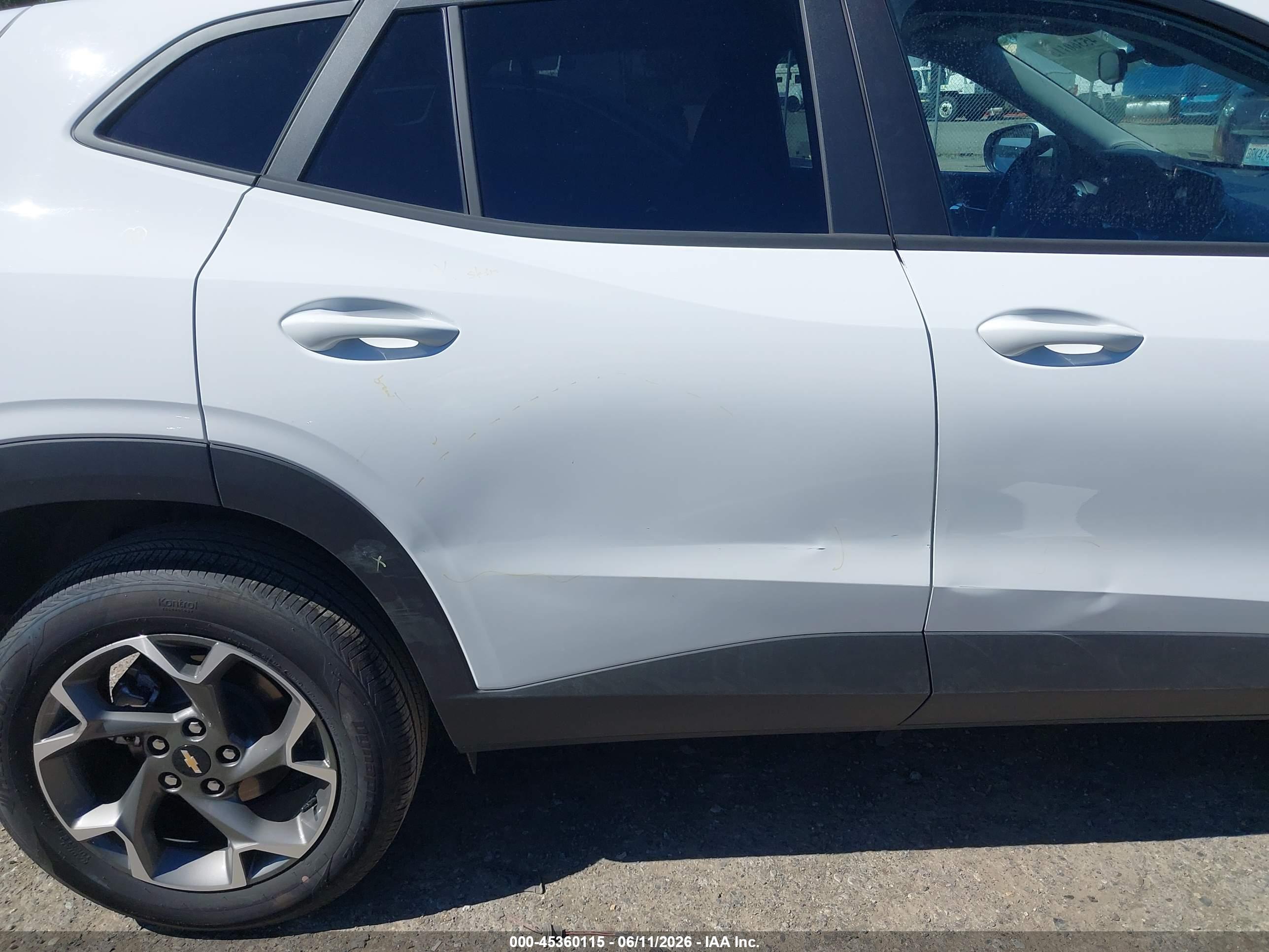 CHEVROLET TRAX image 6