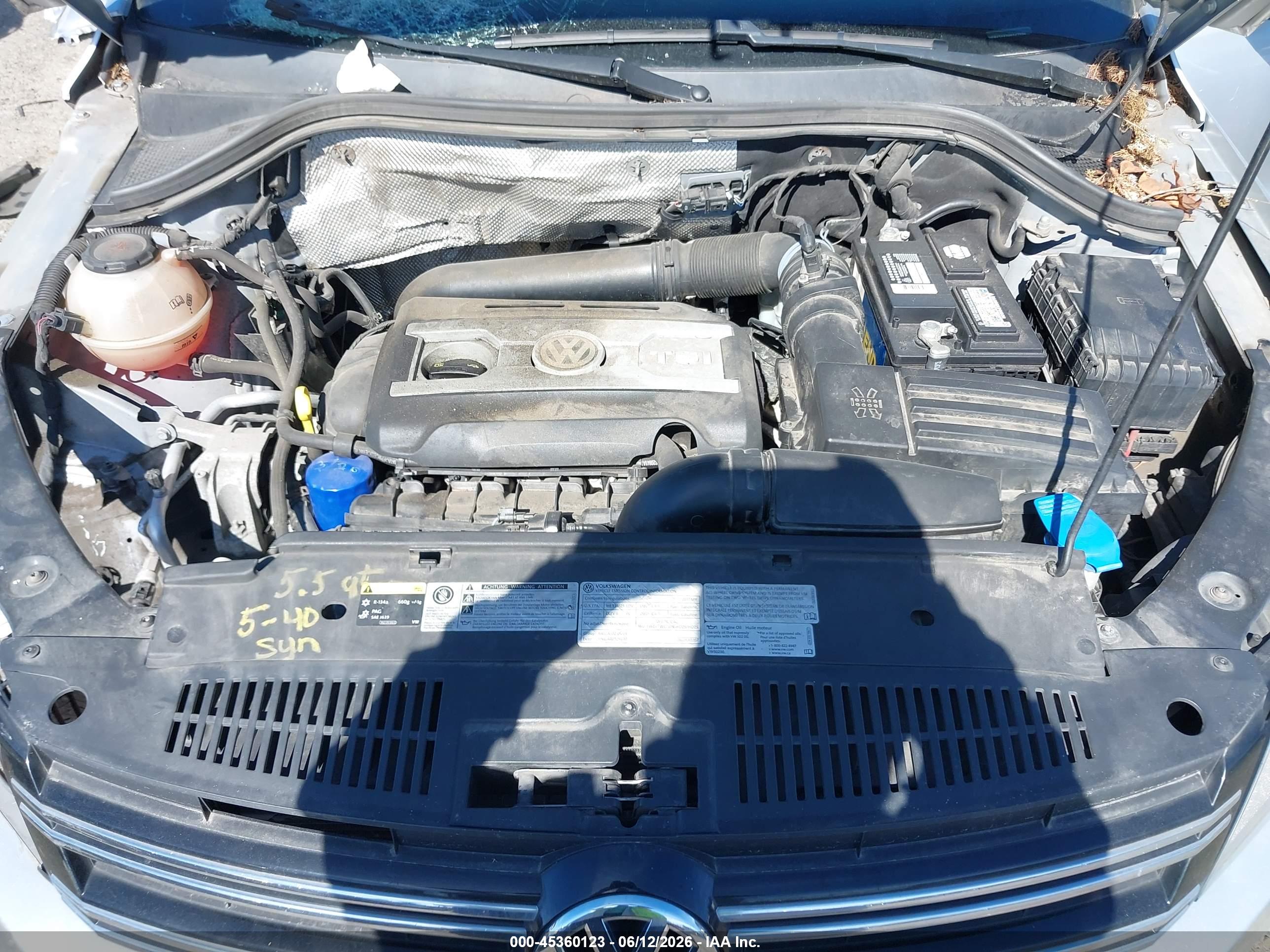 VOLKSWAGEN TIGUAN image 10