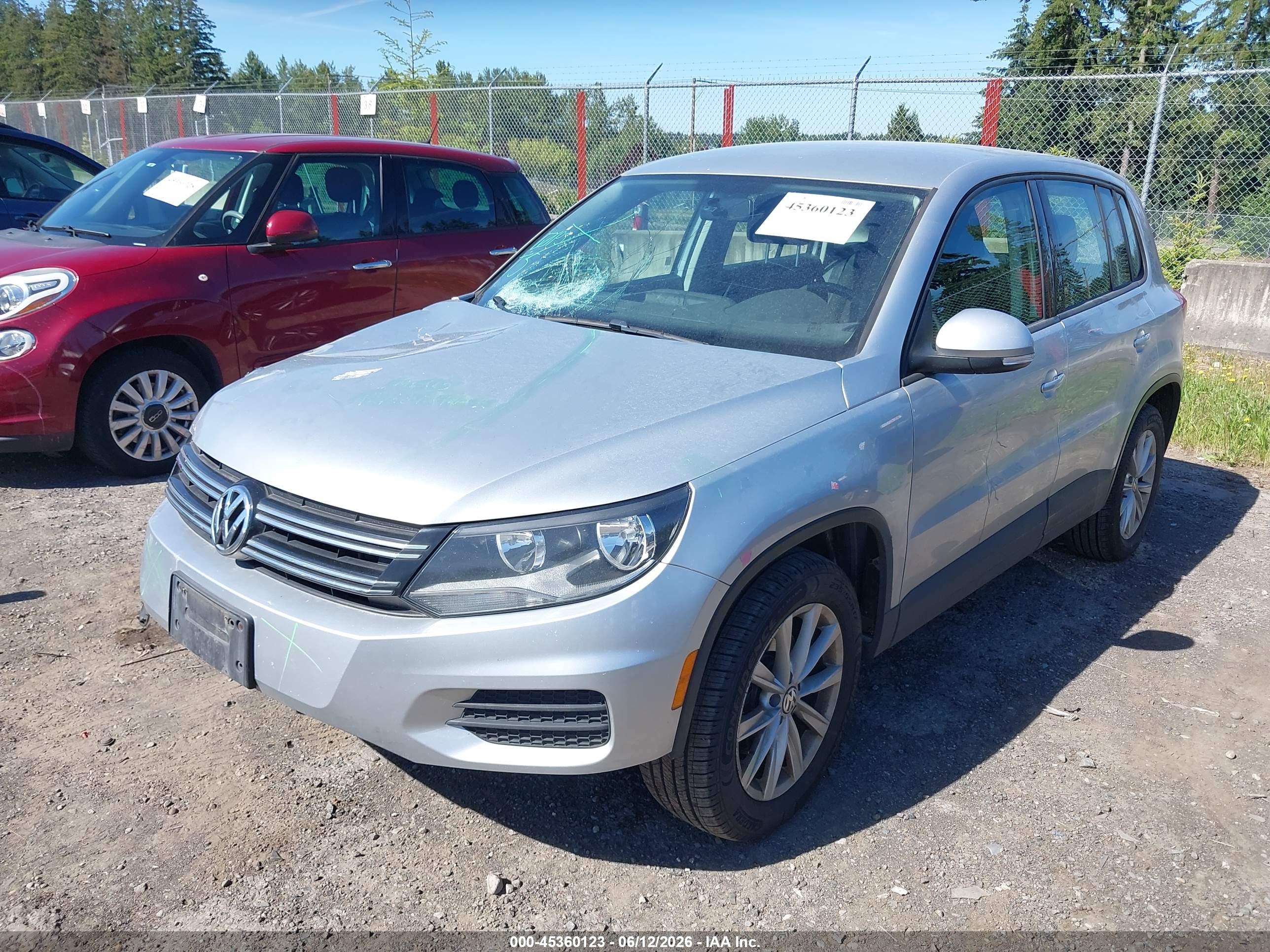 VOLKSWAGEN TIGUAN image 2