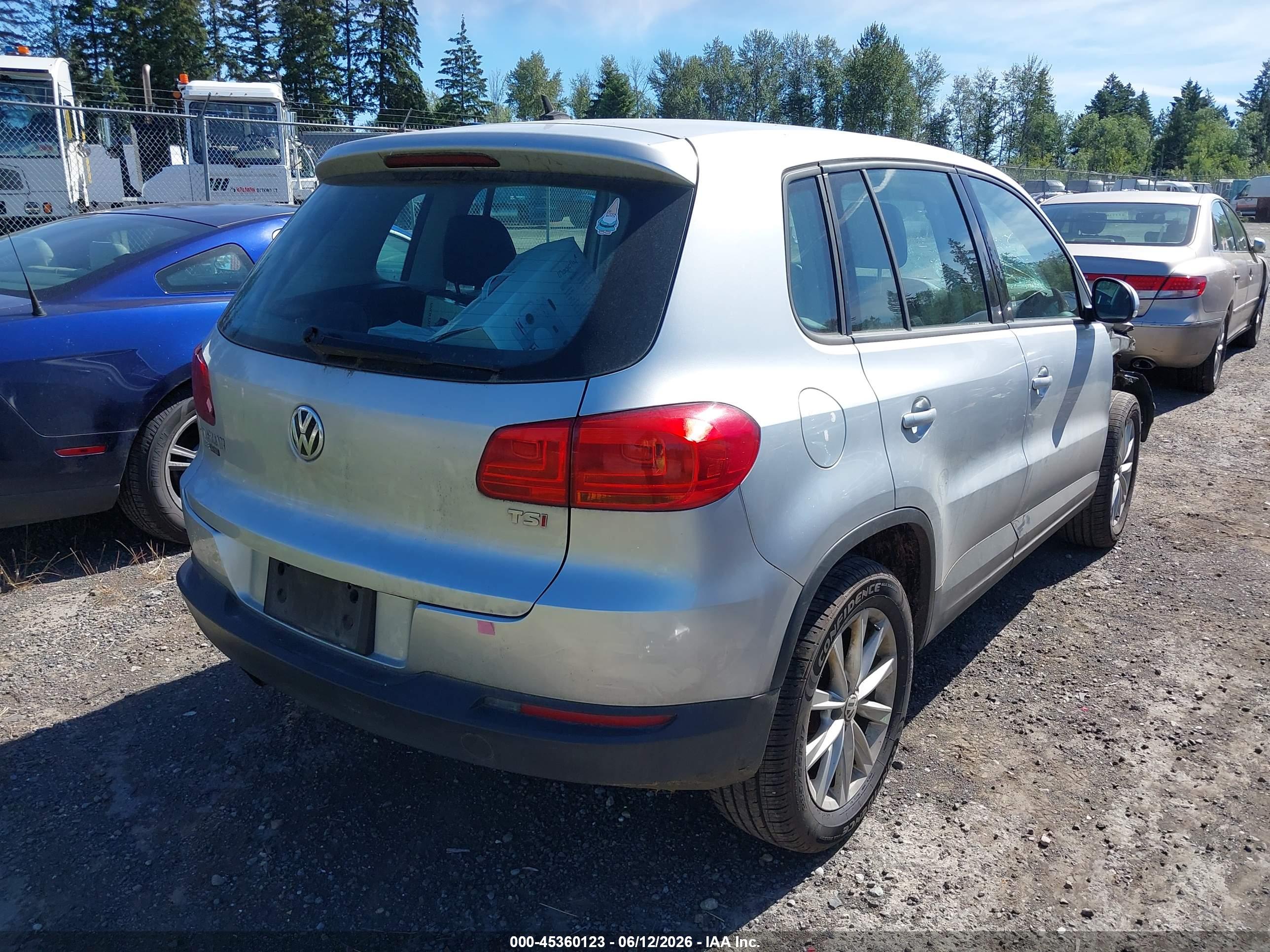 VOLKSWAGEN TIGUAN image 4
