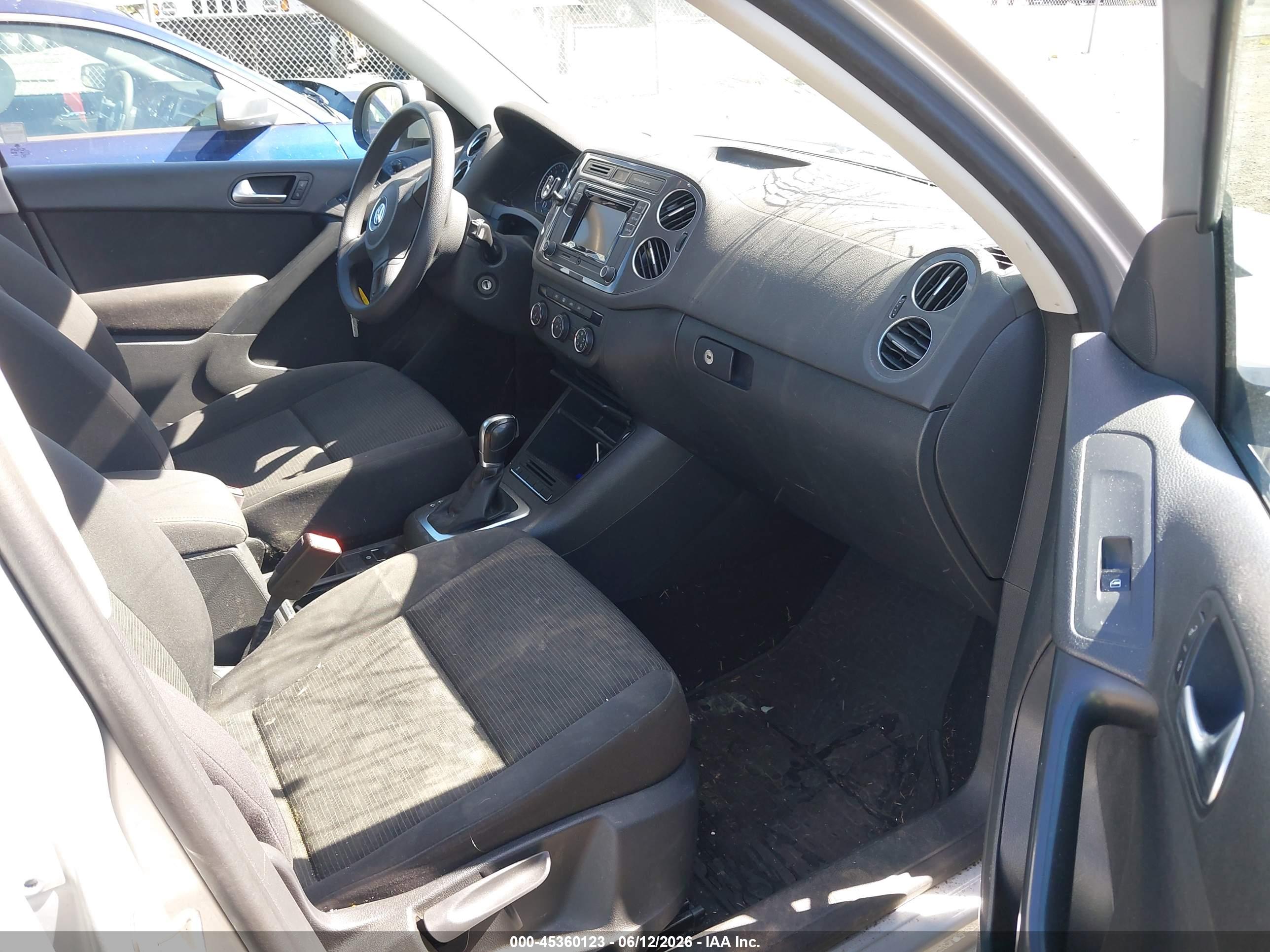VOLKSWAGEN TIGUAN image 5