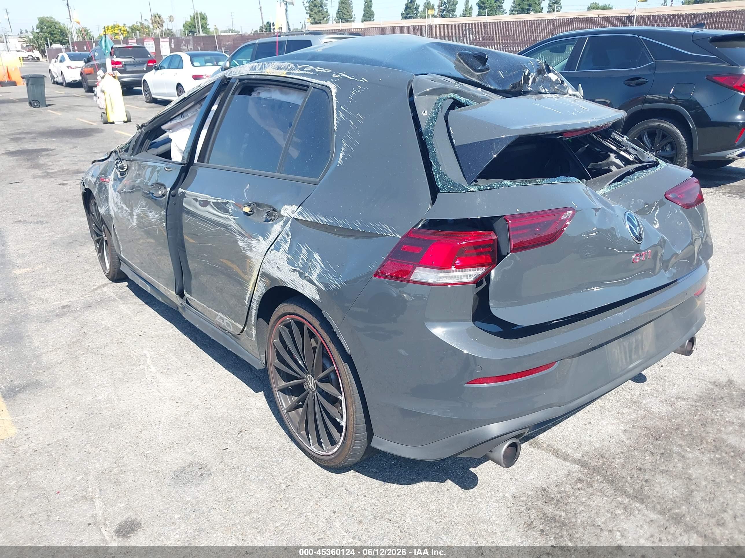 VOLKSWAGEN GOLF image 3