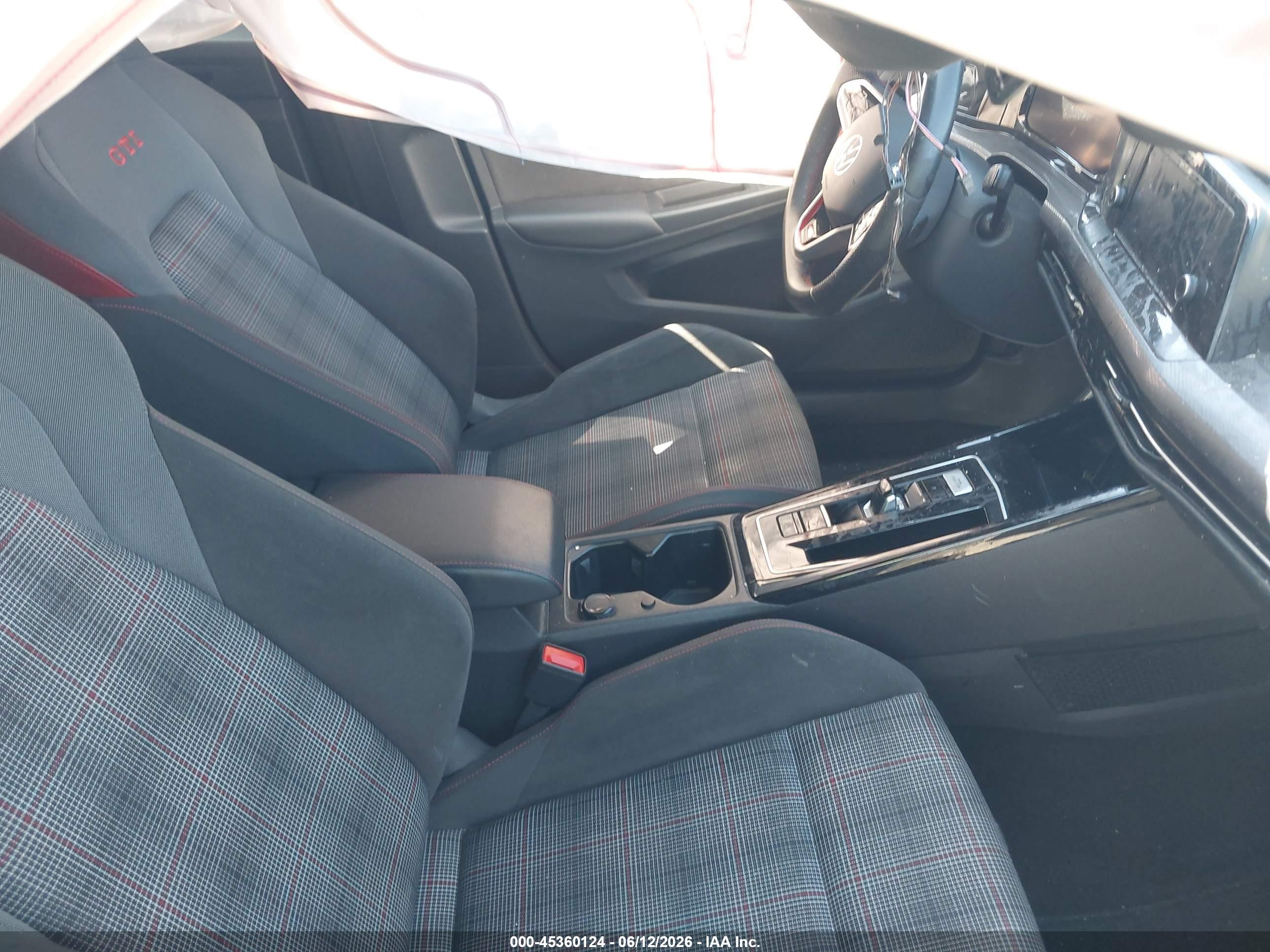 VOLKSWAGEN GOLF image 5