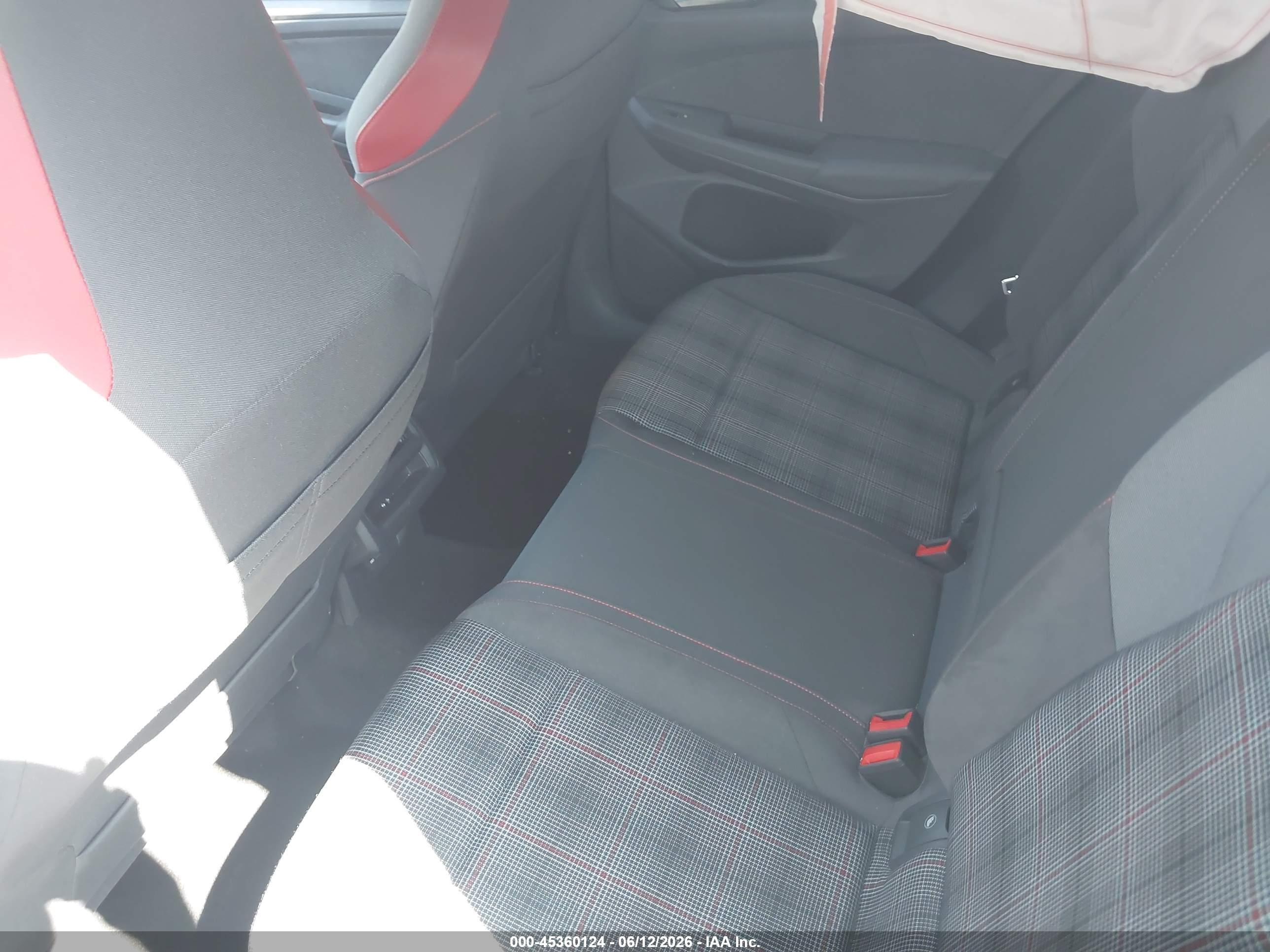 VOLKSWAGEN GOLF image 8