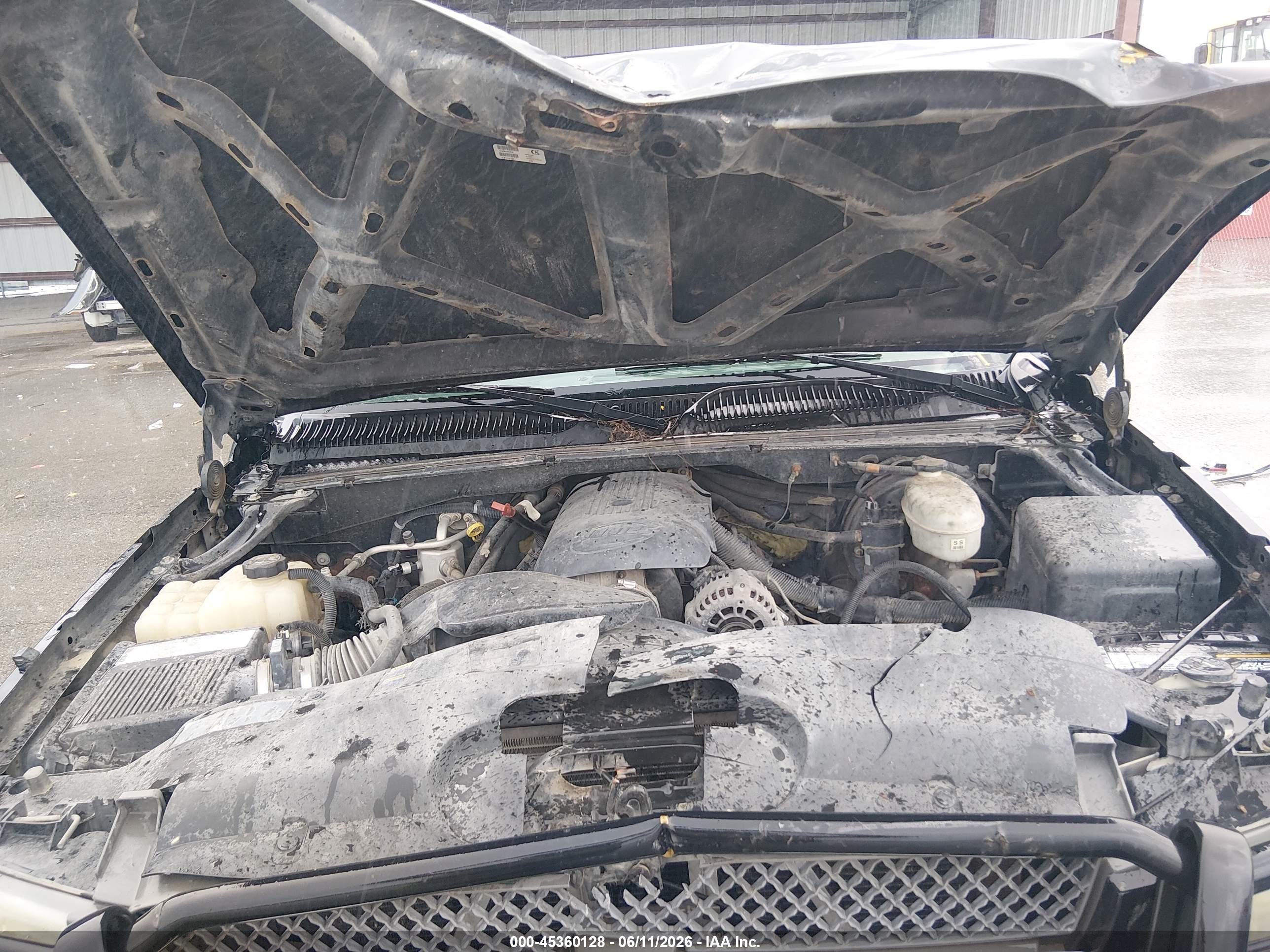 CHEVROLET SILVERADO image 10