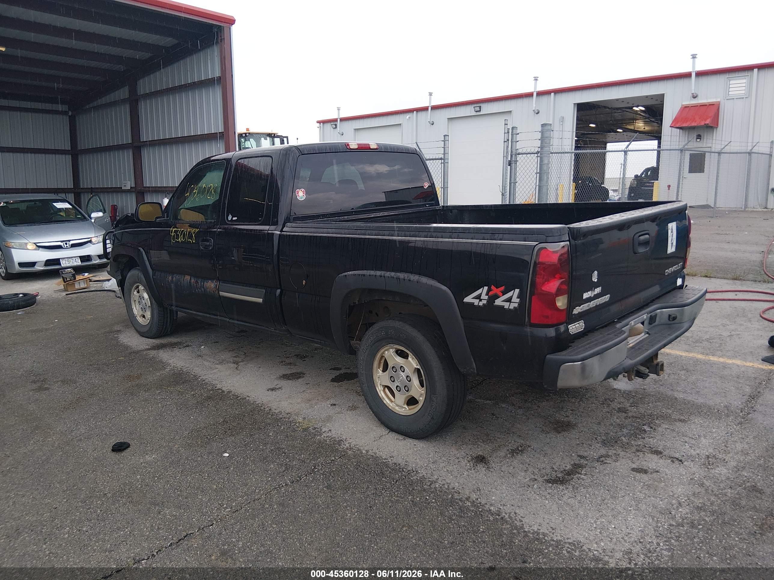 CHEVROLET SILVERADO image 3