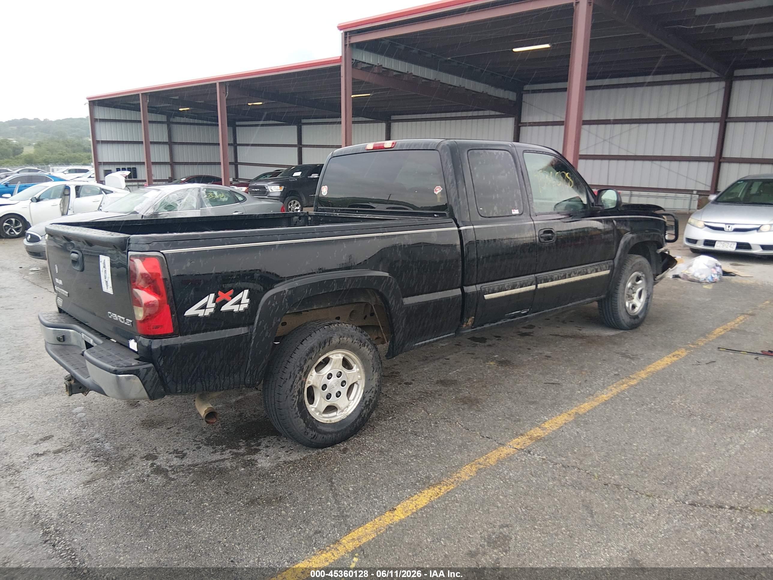 CHEVROLET SILVERADO image 4