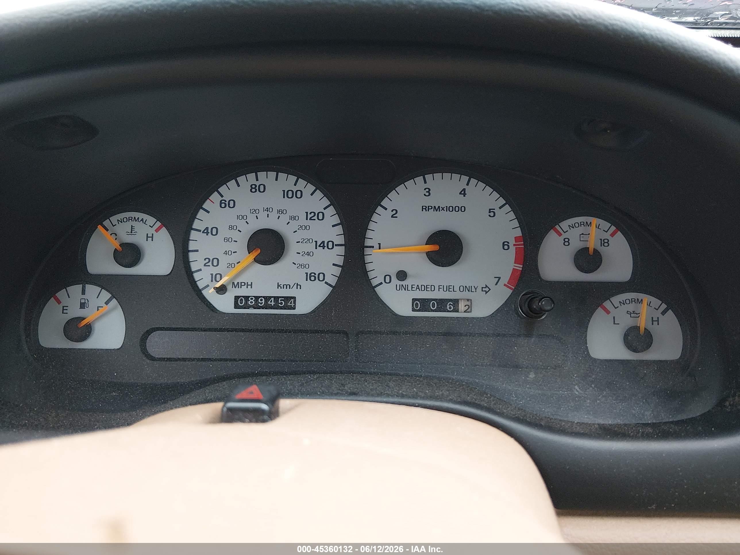 FORD MUSTANG image 7