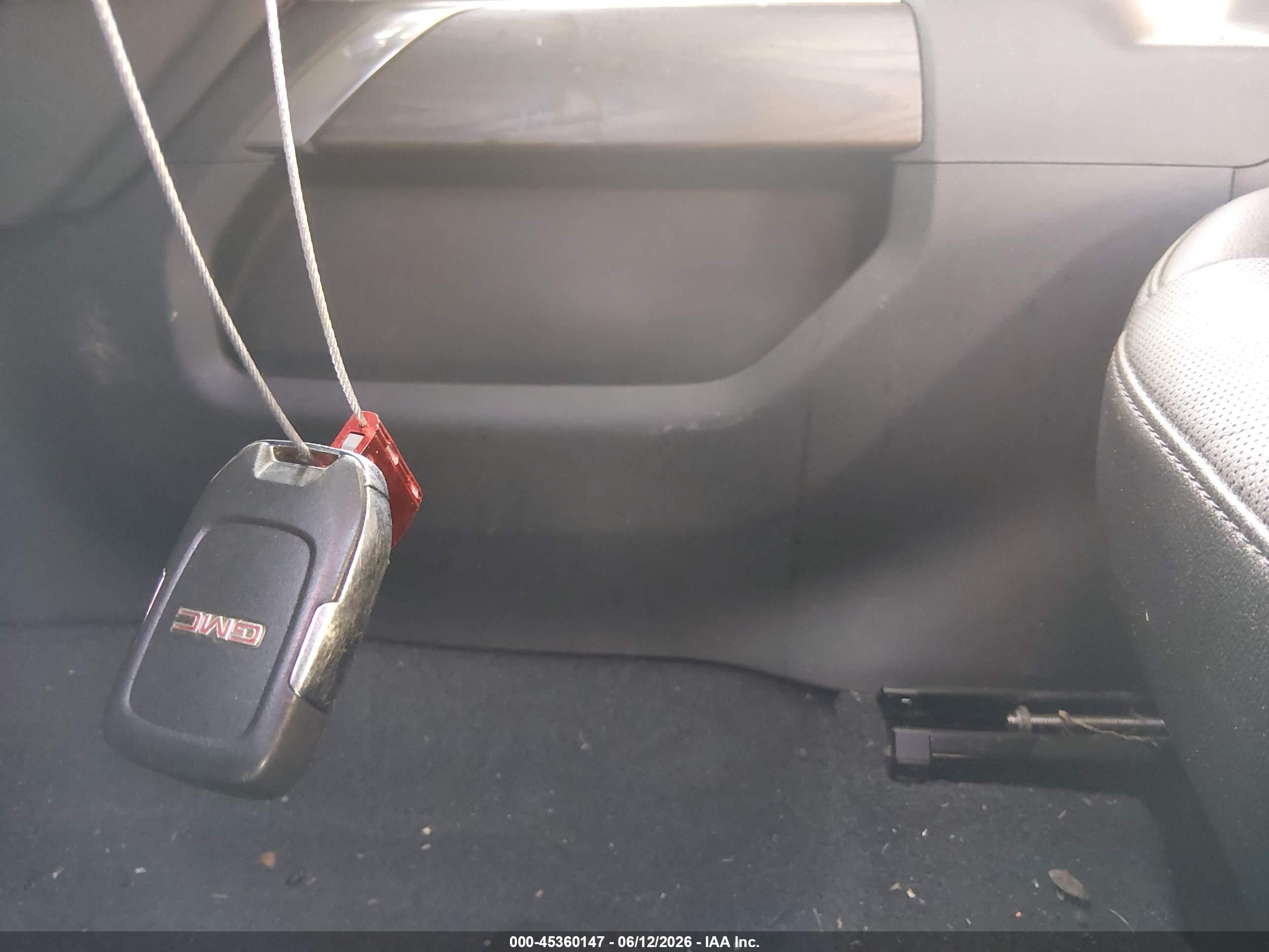 GMC SIERRA image 11