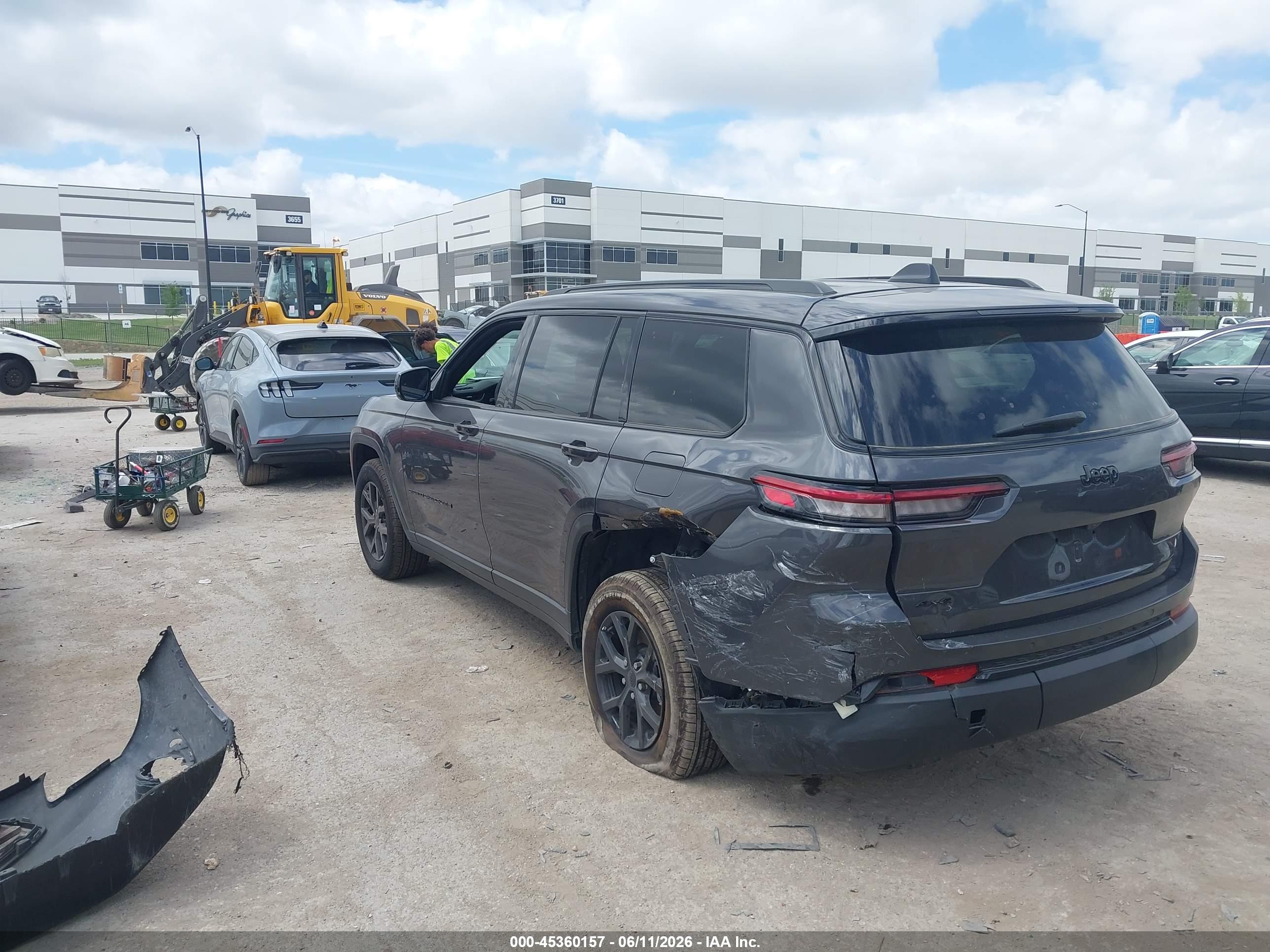 JEEP GRAND image 3
