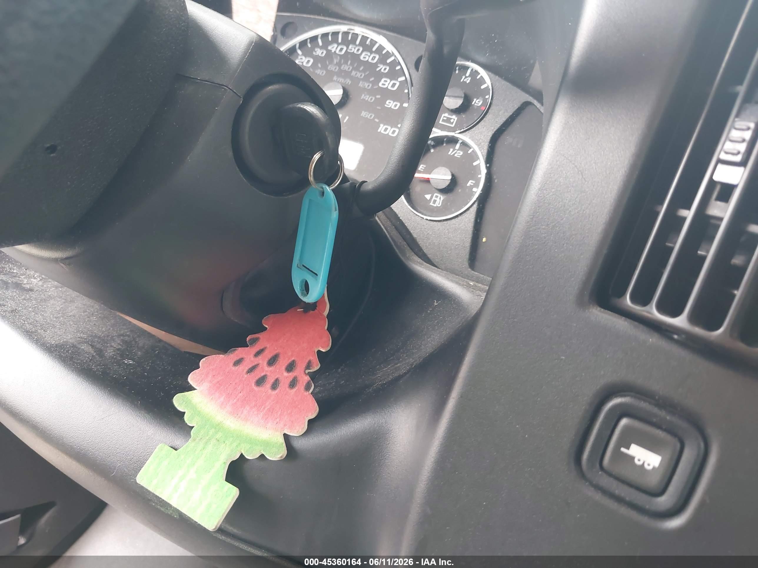 CHEVROLET EXPRESS image 11