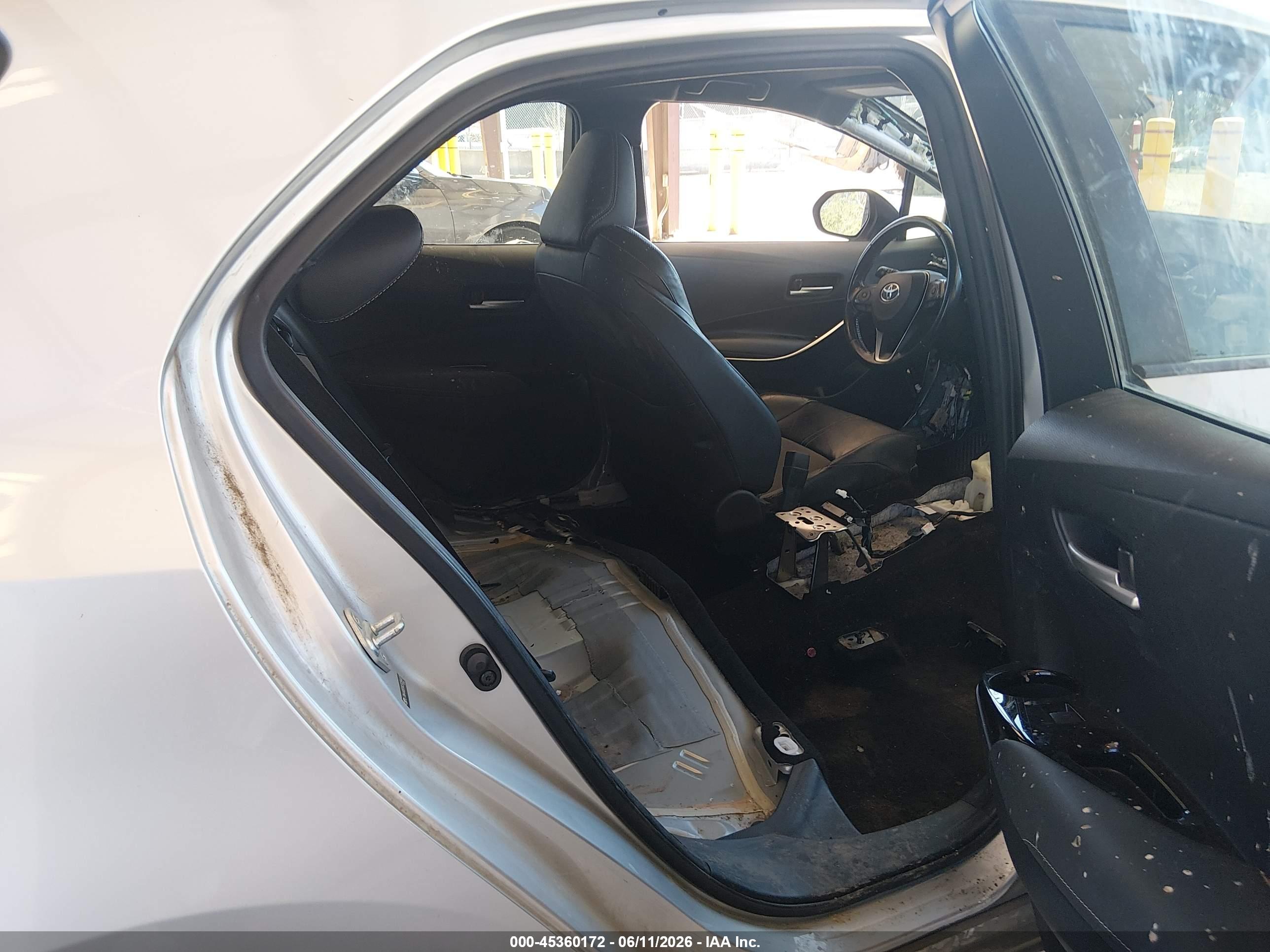 TOYOTA COROLLA image 8