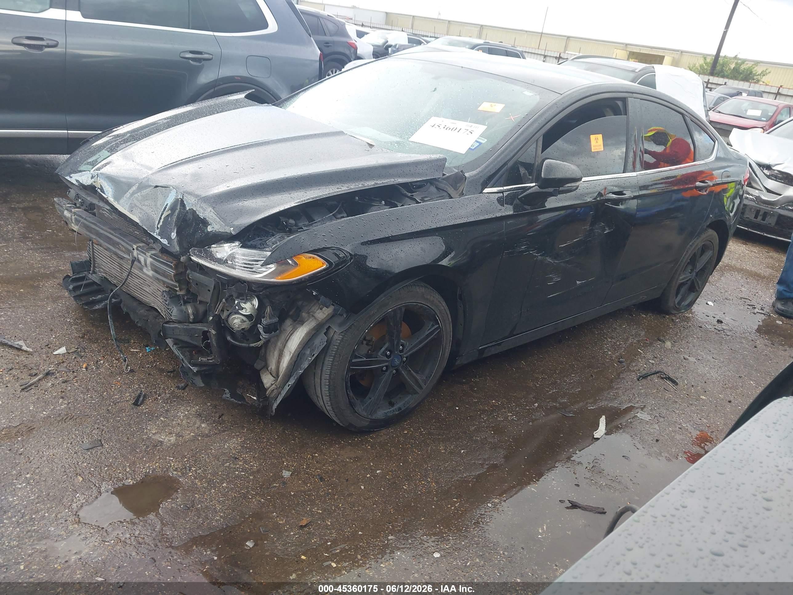 FORD FUSION image 2