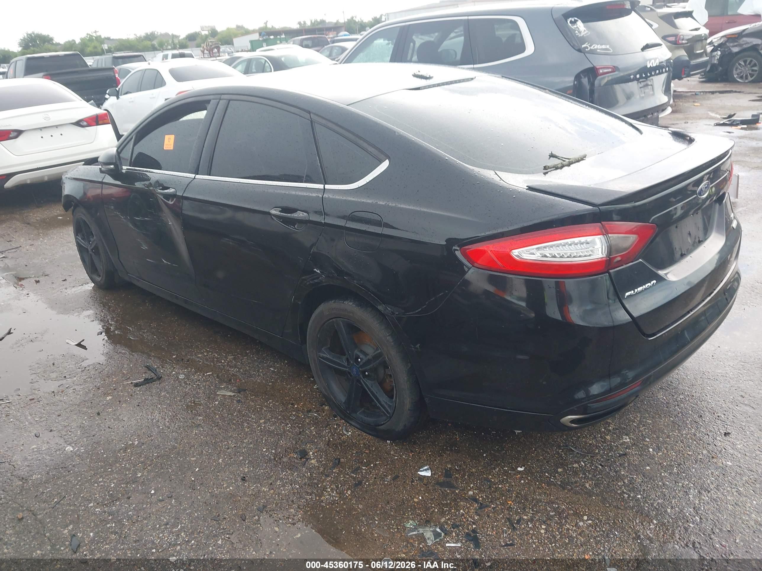 FORD FUSION image 3