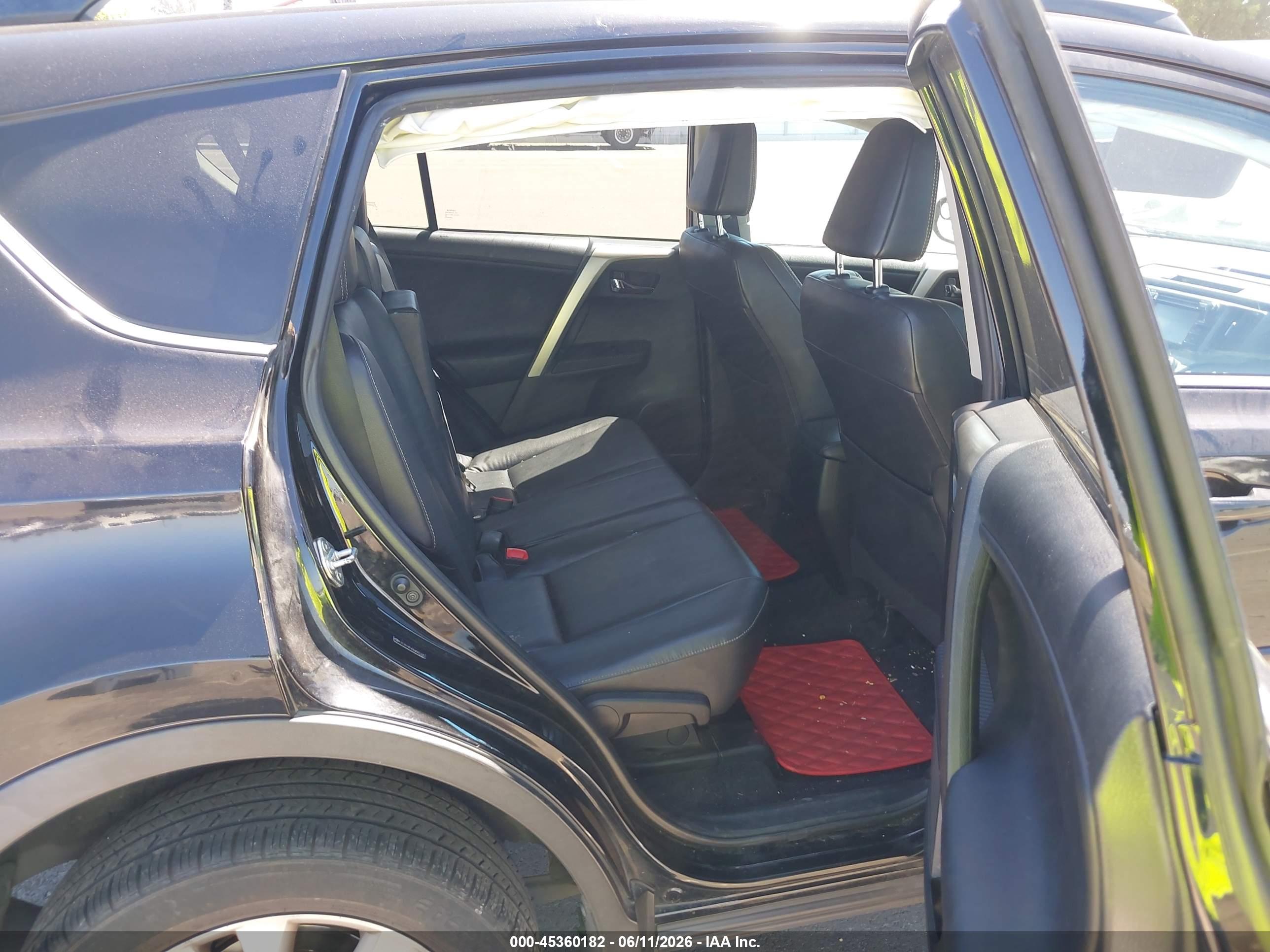 TOYOTA RAV4 image 8