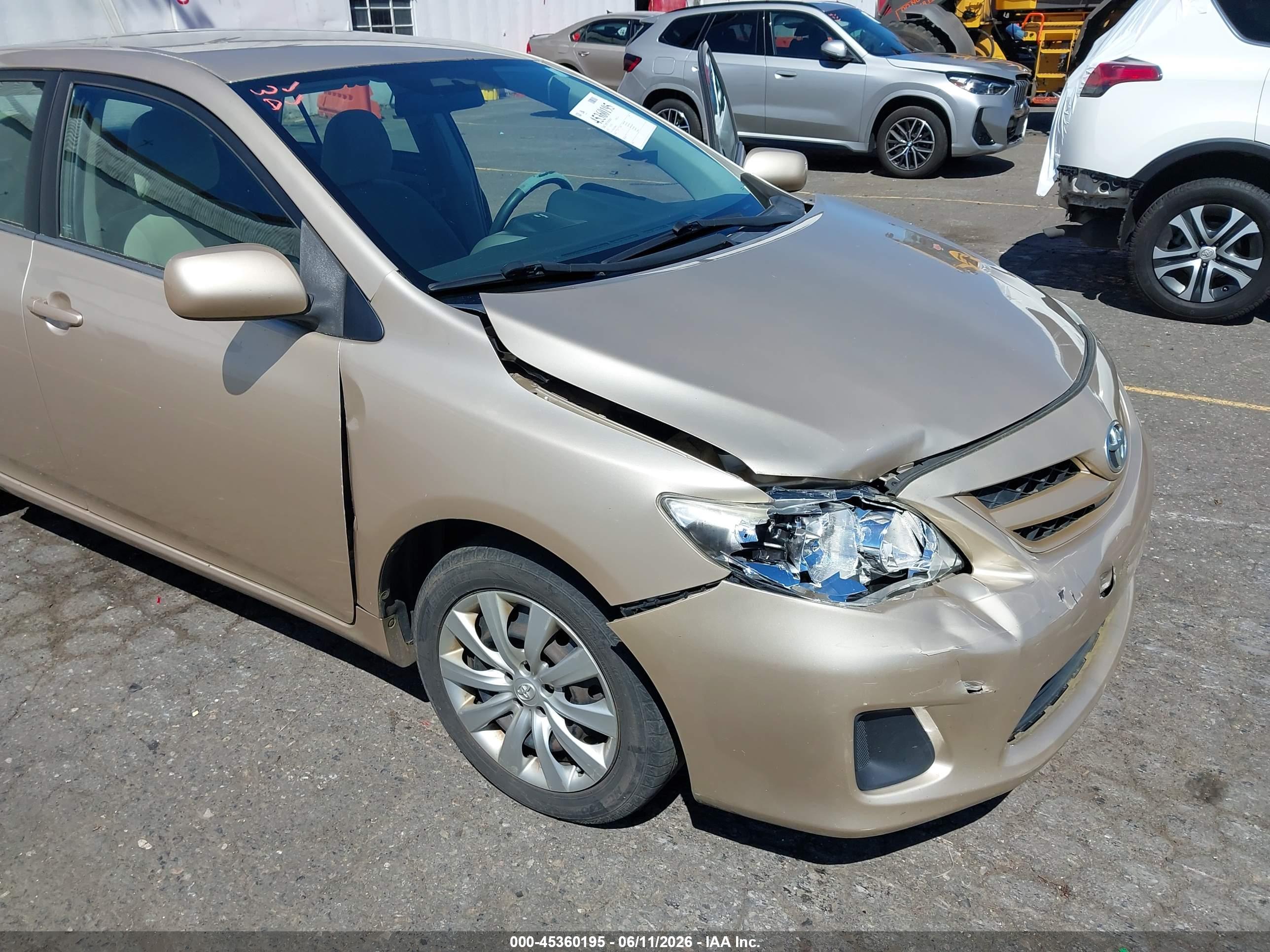 TOYOTA COROLLA image 6