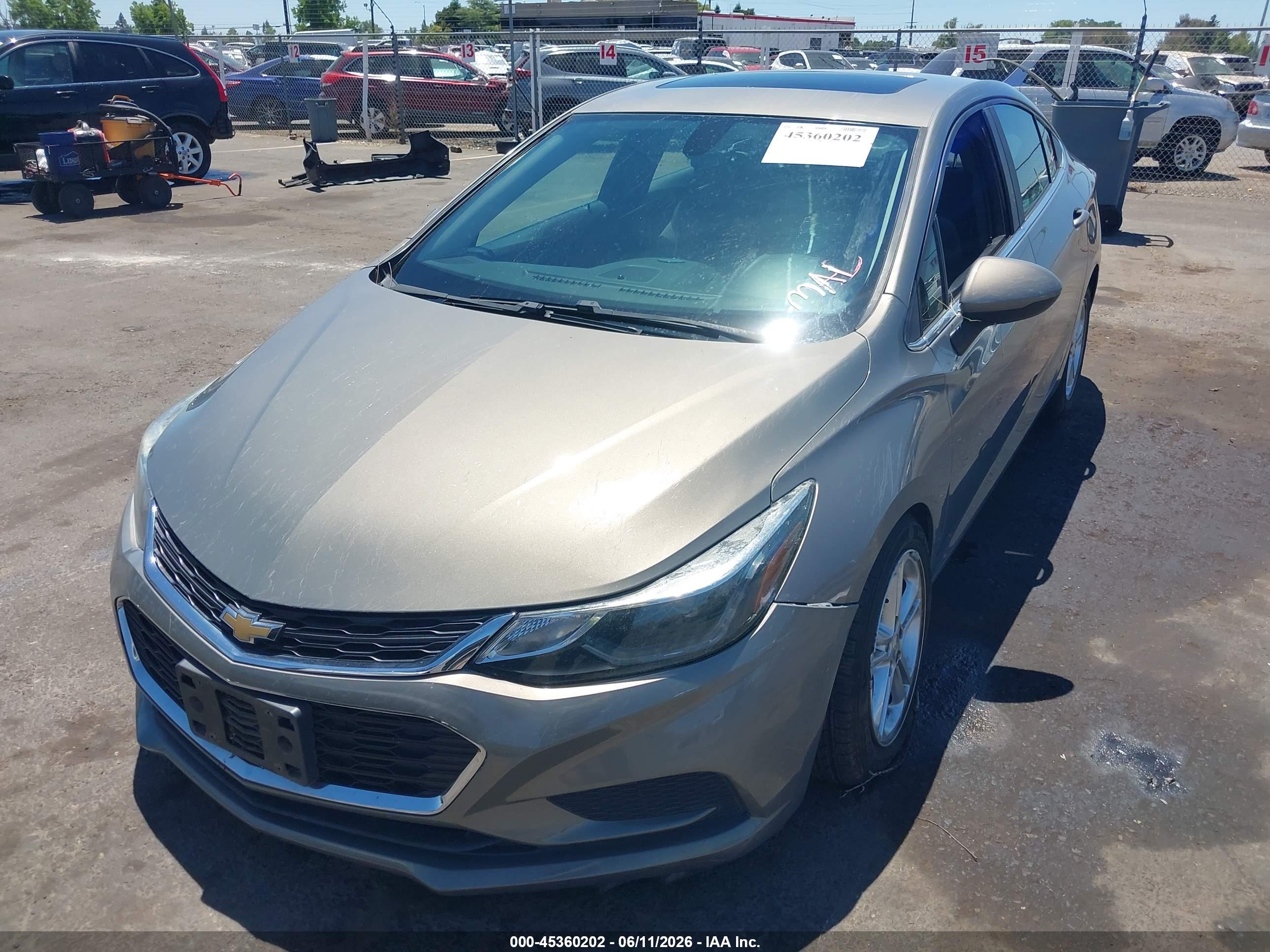 CHEVROLET CRUZE image 2